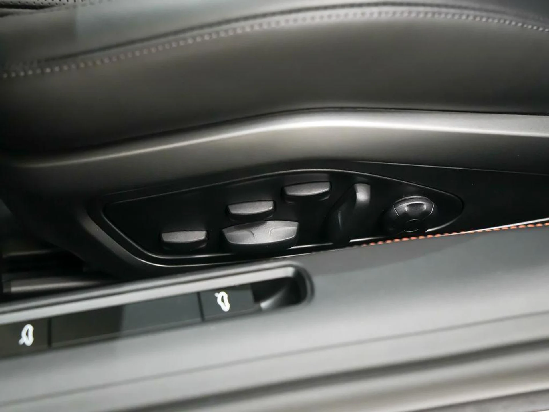 mph020_3169920570_8_UH_1_V3_L5l_Wk_Vfh_b_L_Zwrbmx2_Xg_98abd28377