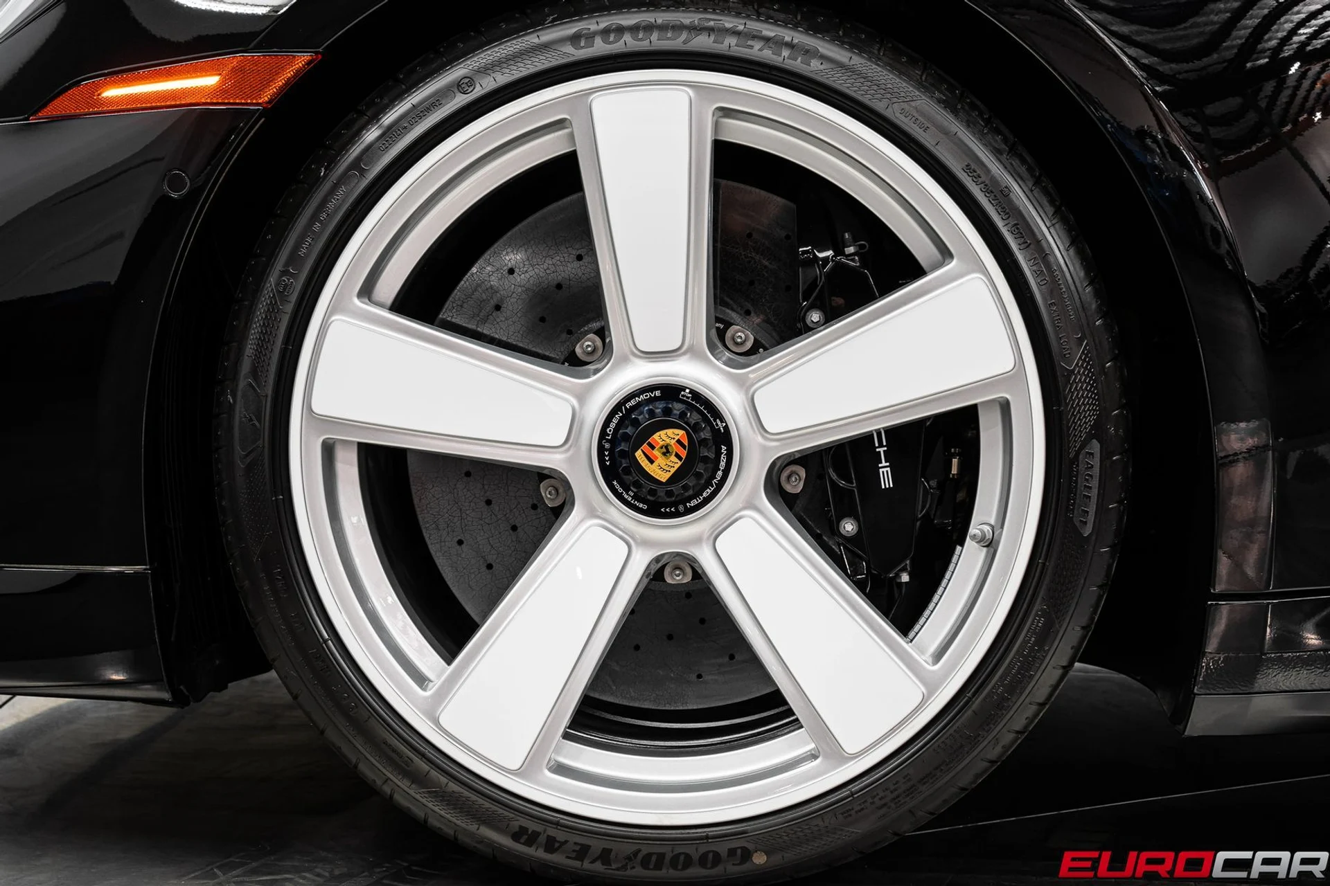 mph020_3172809655_5683793d_d567_49f4_8565_39a7ec945e7a_7ee2a250d8