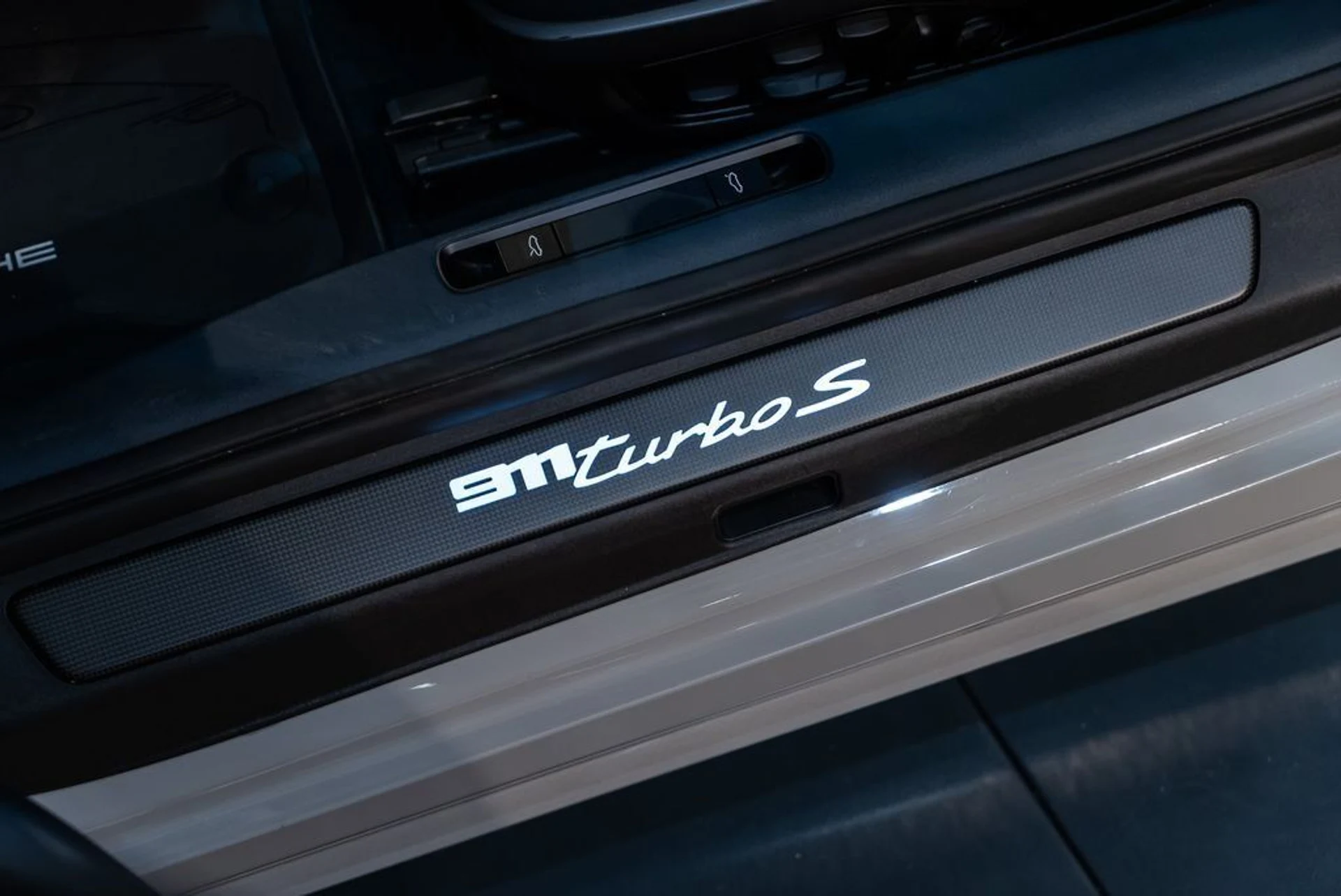 mph020_3180917128_d0bab54eb42482132a2dae645a0a0a94_1d8bb25bbb