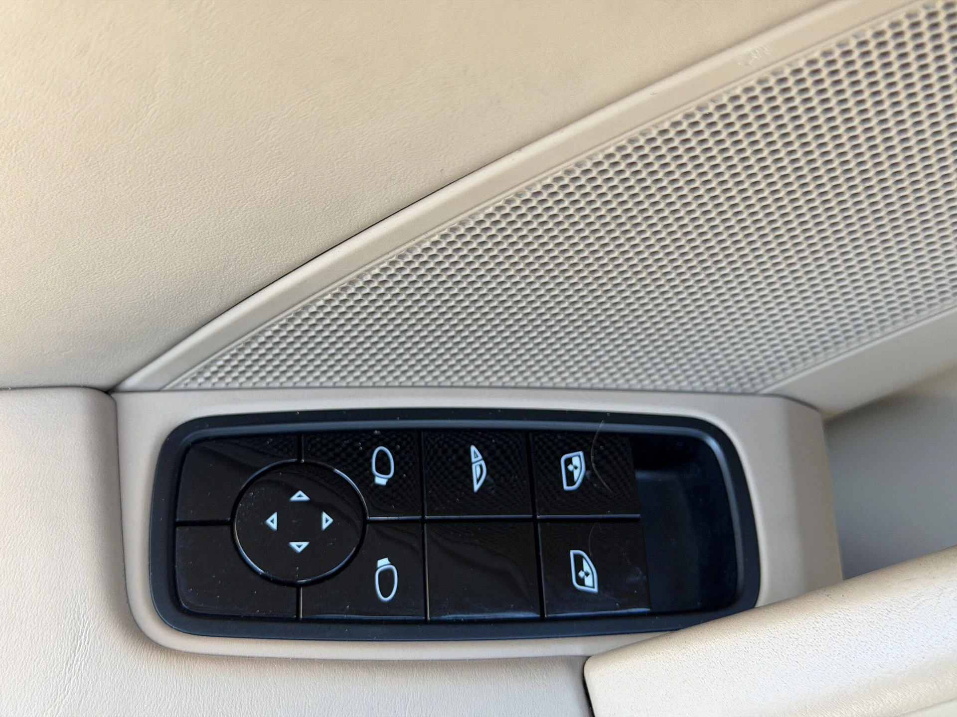 mph020_3186038253_4ceca97e750947848b8c7a2b6918be82x_f710bb8b3e