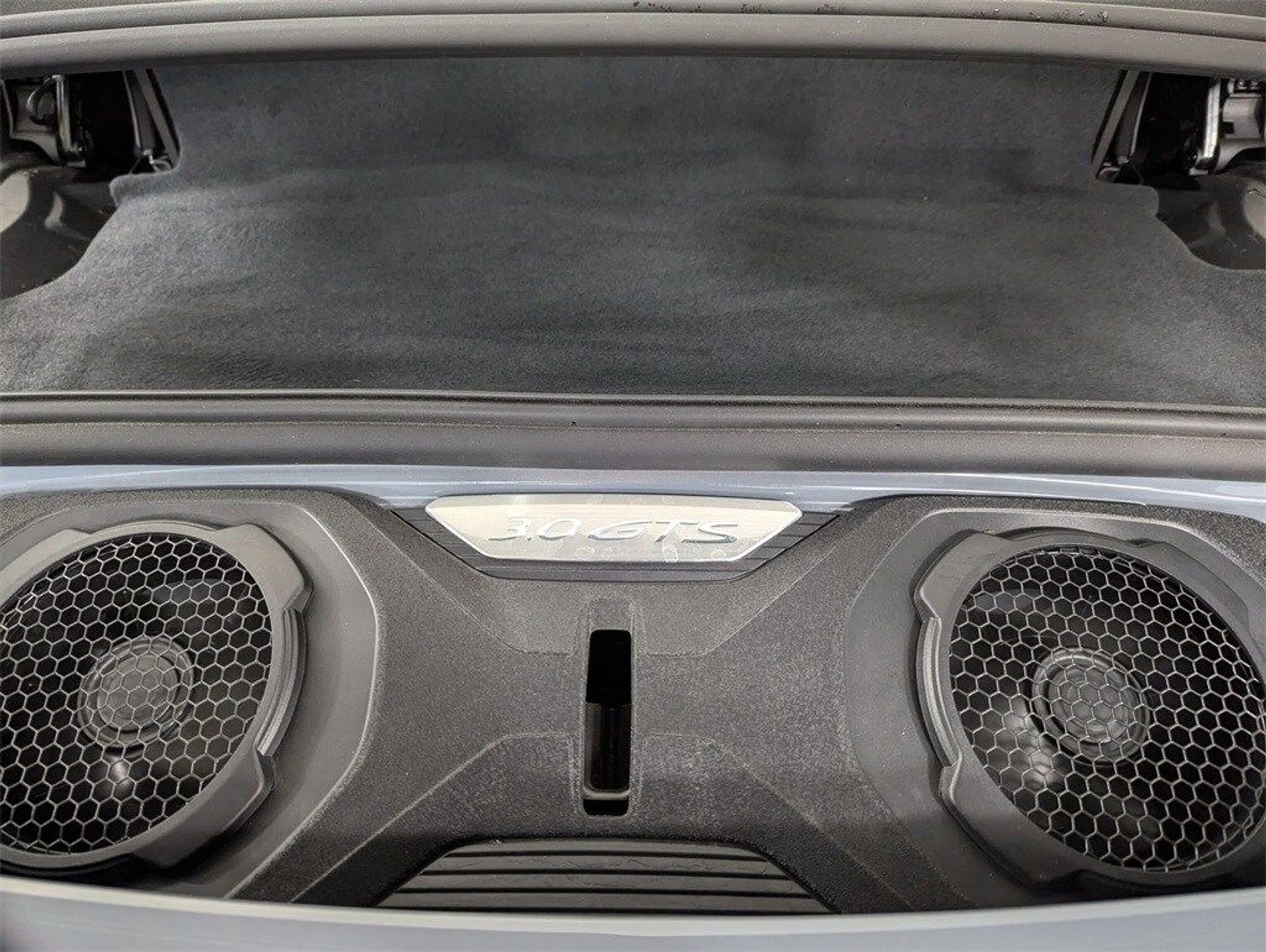 mph020_3190142491_708c0cad397b4e24fdd4c71fcc7524ccx_3e8d5f73db