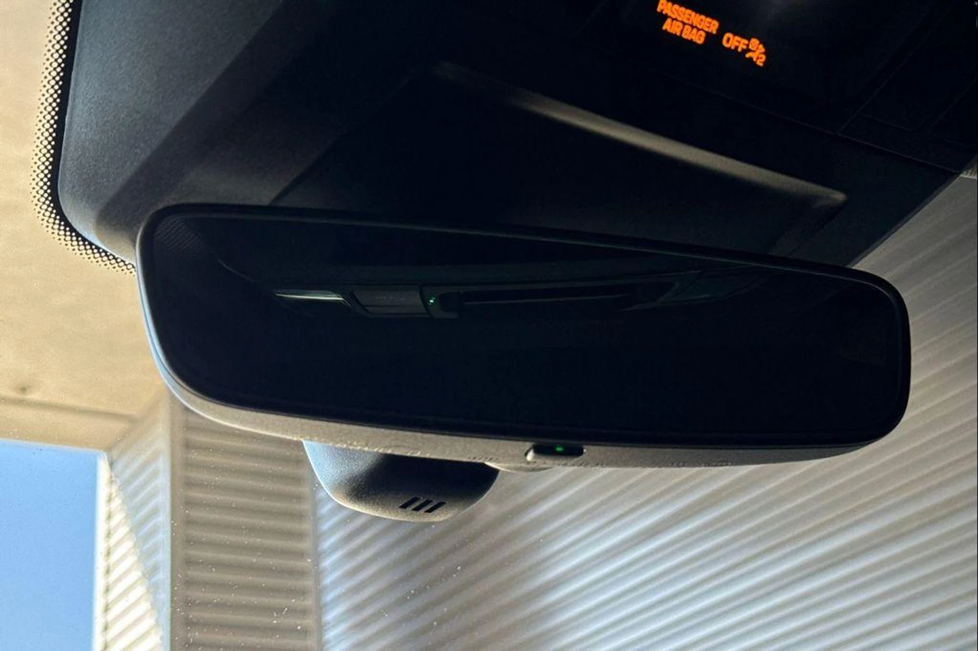 mph020_3193125421_owlf_JMY_98_ZL_1lsso_Hp_Ub_KM_3_E_Inw_d7cac44470