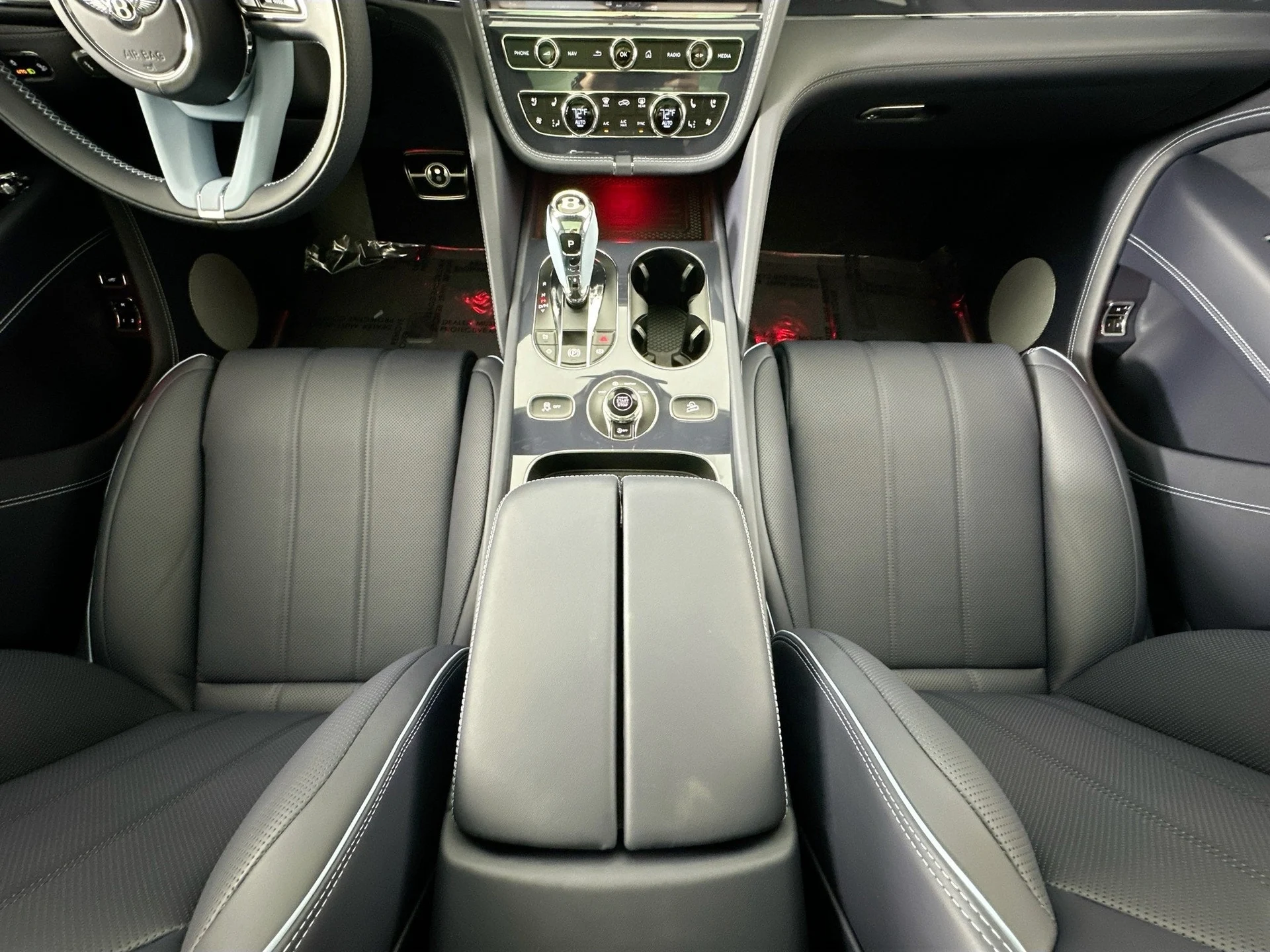 mph020_3193518710_21_69215b53d7