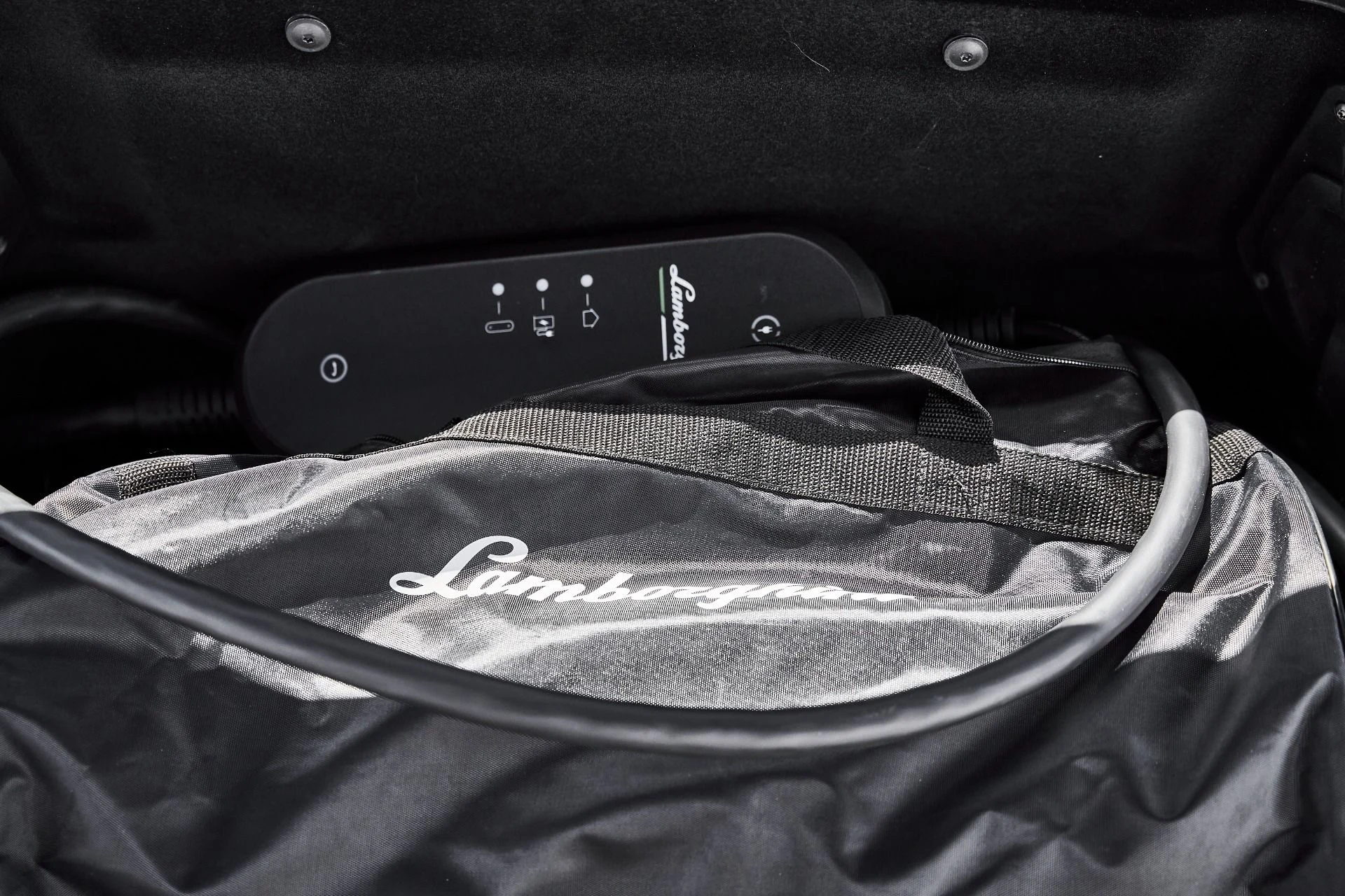 mph020_3195711402_Used_2026_Lamborghini_Revuelto_Base_1777078374_57e4f6817a