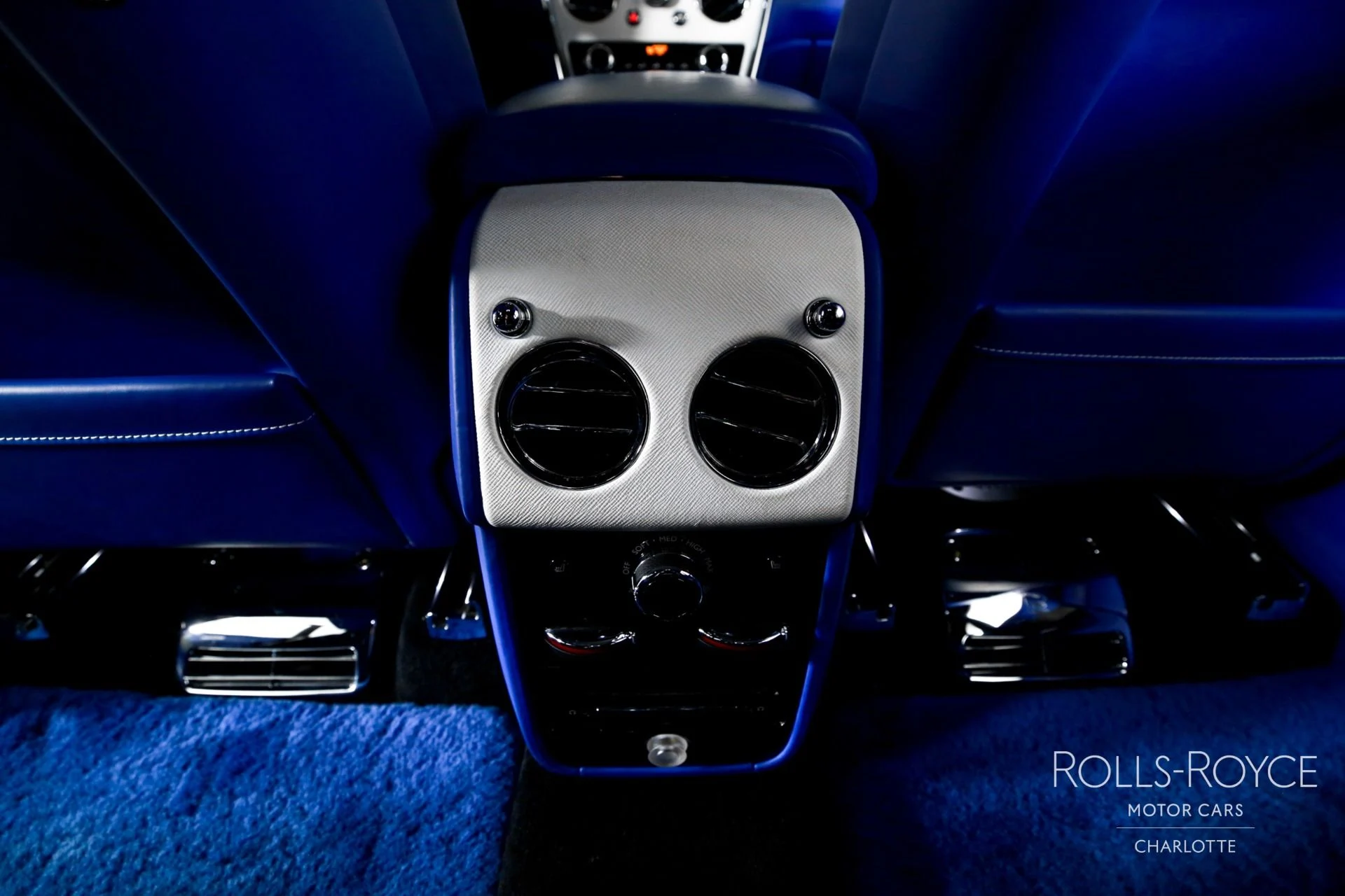 mph020_320276434_Used_2021_Rolls_Royce_Cullinan_1771363967_780e7cef45