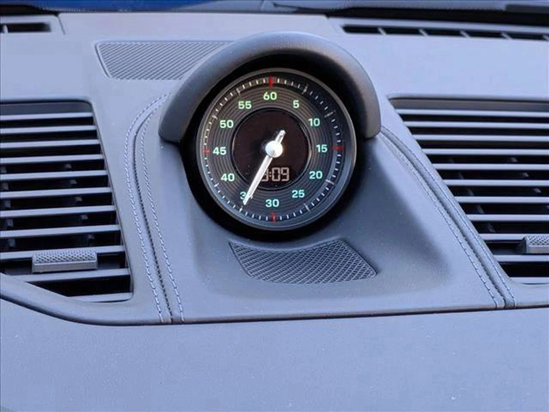 mph020_320360850_9b1fe83c6f8ec25cd6495e4729423851x_1273452b3b