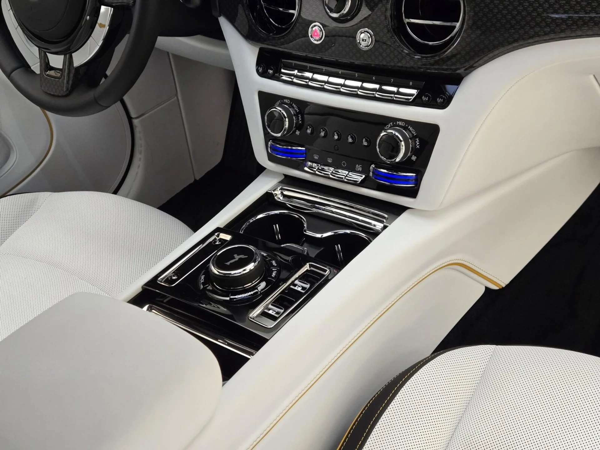 mph020_3204769581_New_2025_Rolls_Royce_Black_Badge_Spectre_1753162678_b515288cd8