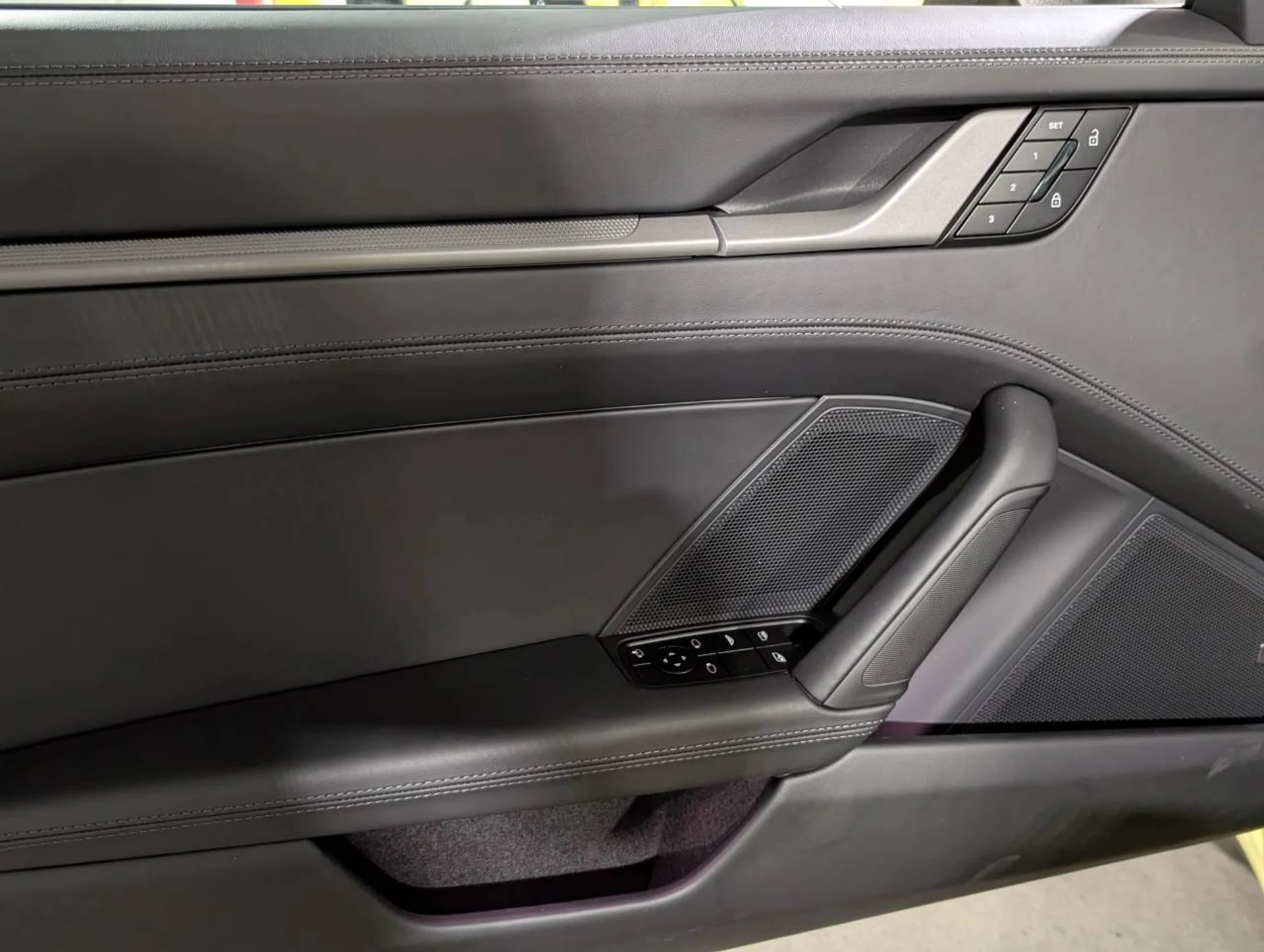 mph020_3207504984_7c016bd2edb948a42380fa0d1091f73bx_df23bb5324