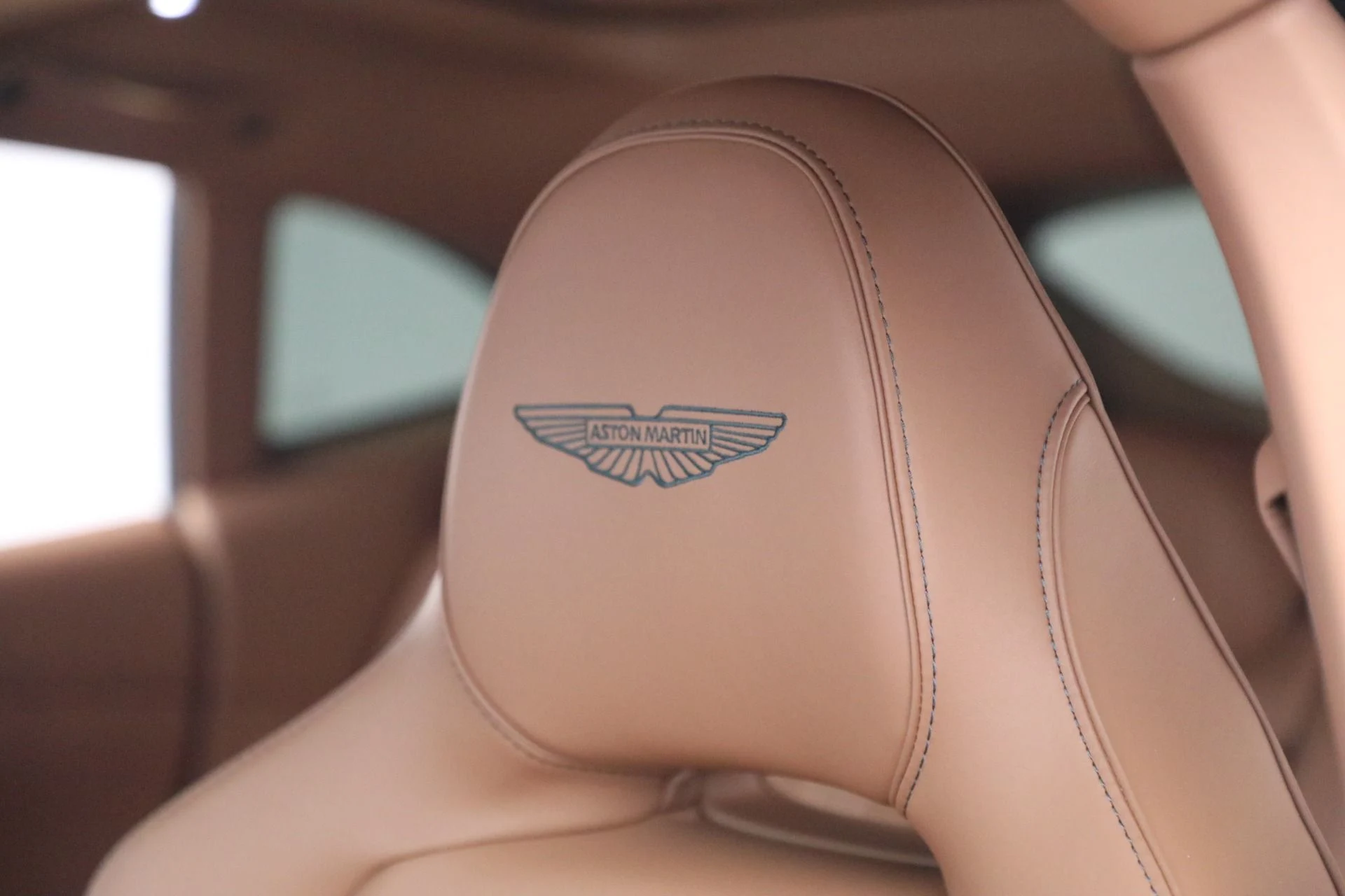 mph020_3215110719_Used_2025_Aston_Martin_DBX_707_1777035536_9f86c9d1cb