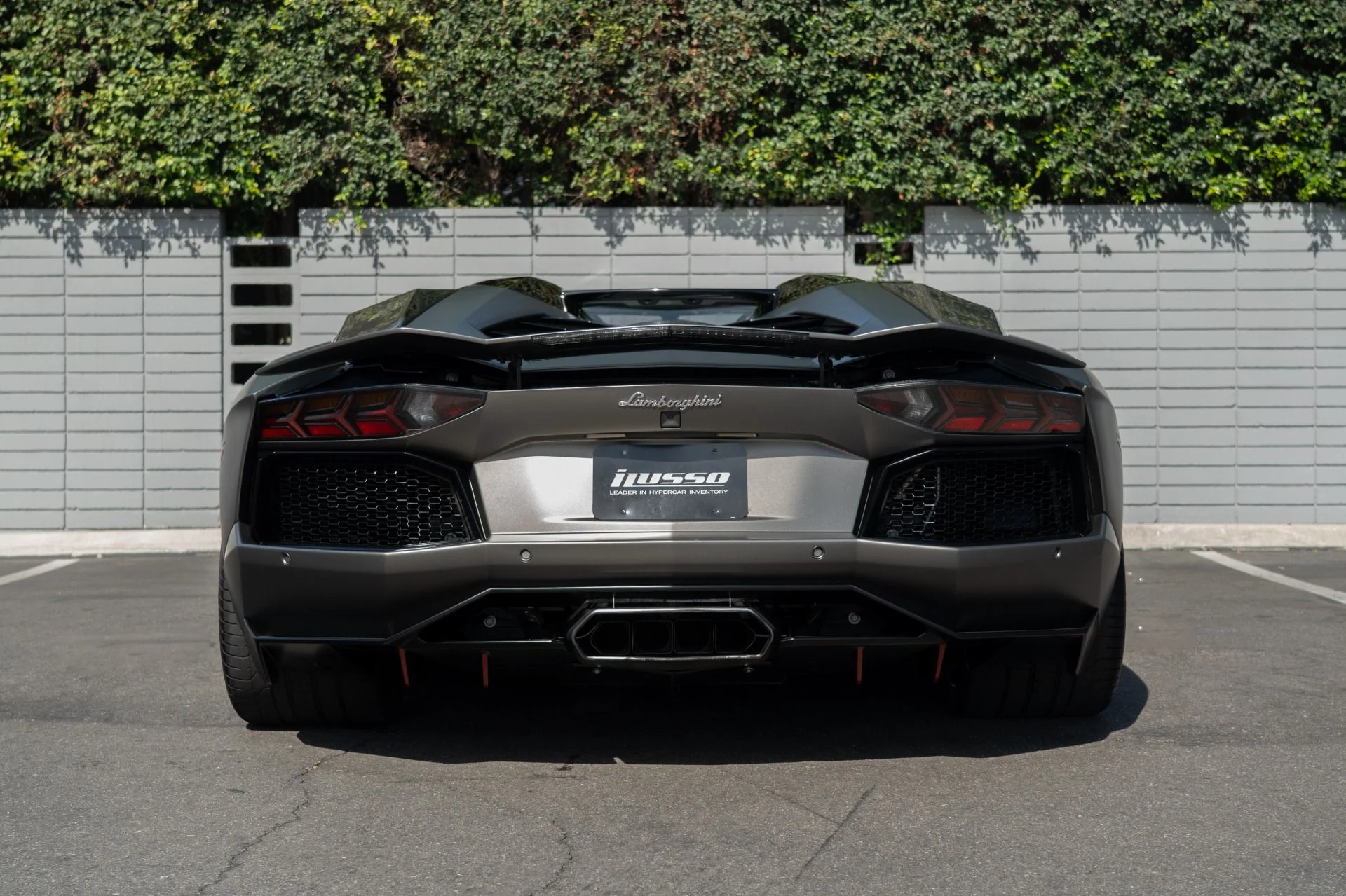 mph020_3217561801_Used_2015_Lamborghini_Aventador_LP_700_4_1755813837_bd4e1587c0