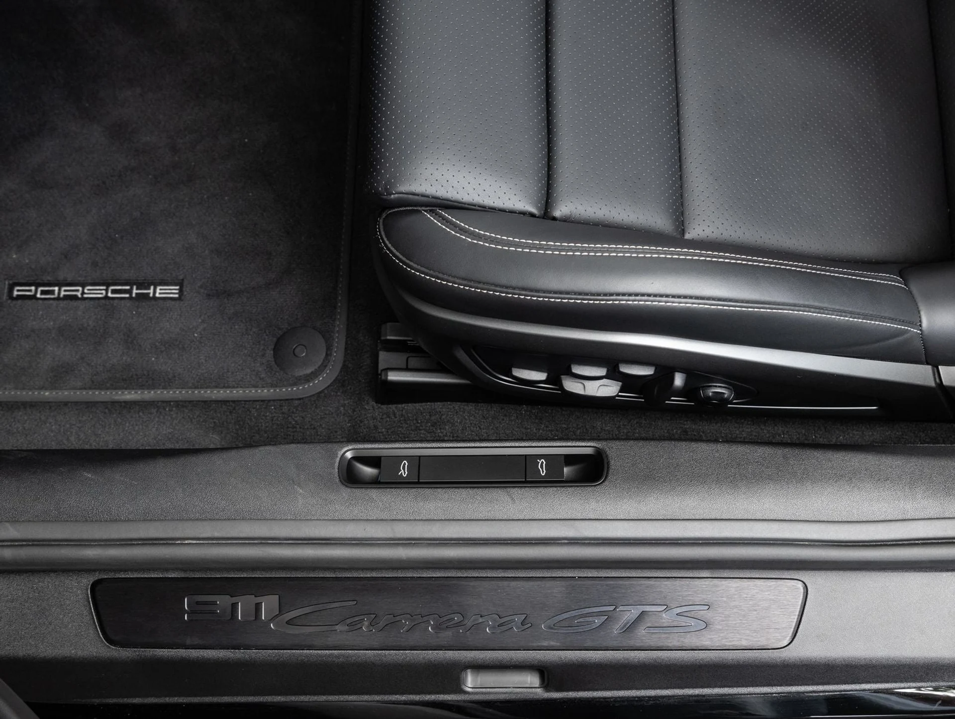 mph020_3223680555_21_d687e718a9