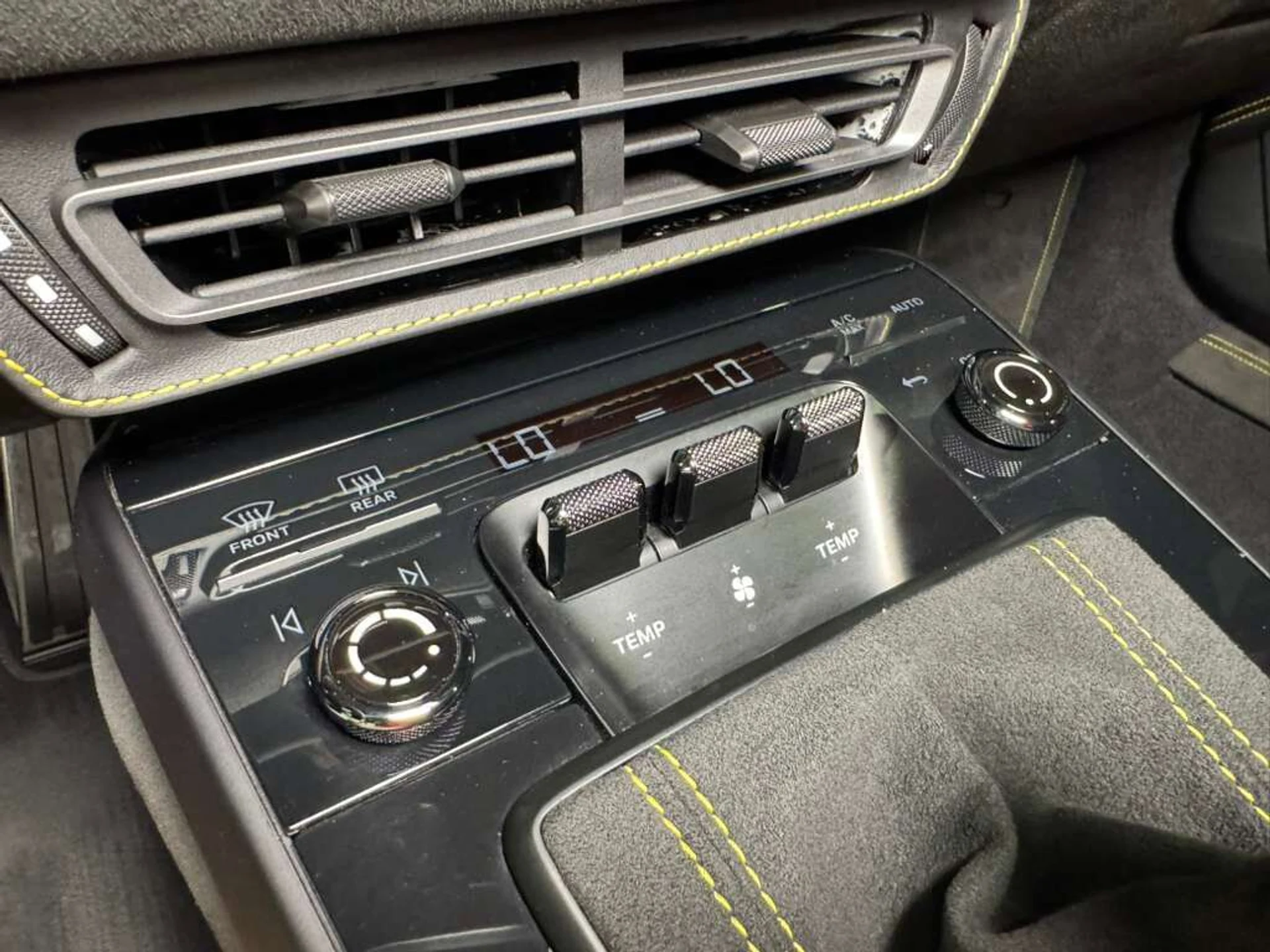 mph020_3226757399_14a2248d7001c49deeae7ebb68ec9a05_aabe8b46a6