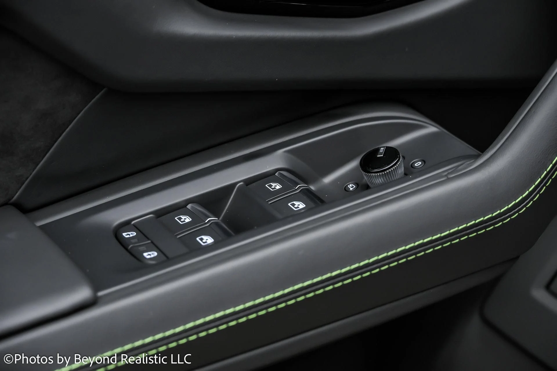 mph020_3229316896_Used_2024_Lamborghini_Urus_S_1766655590_6a5bc9af0e