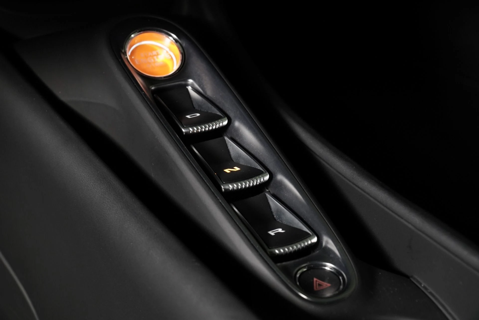 mph020_3232020497_Used_2025_Mc_Laren_Artura_1760457581_9a9cd98bff