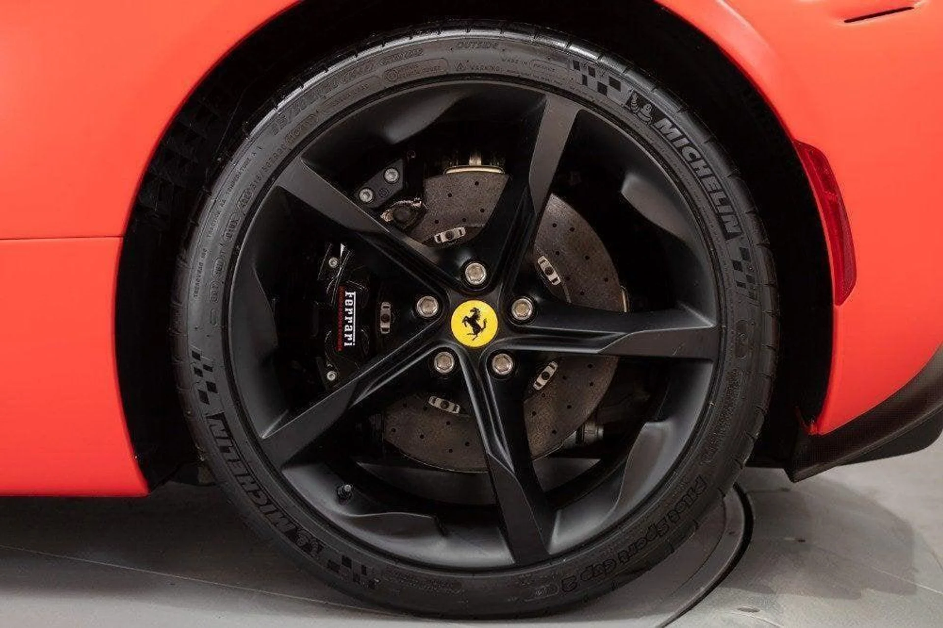 mph020_3235564139_Used_2022_Ferrari_SF_90_Spider_1777367606_4e5b2872cd