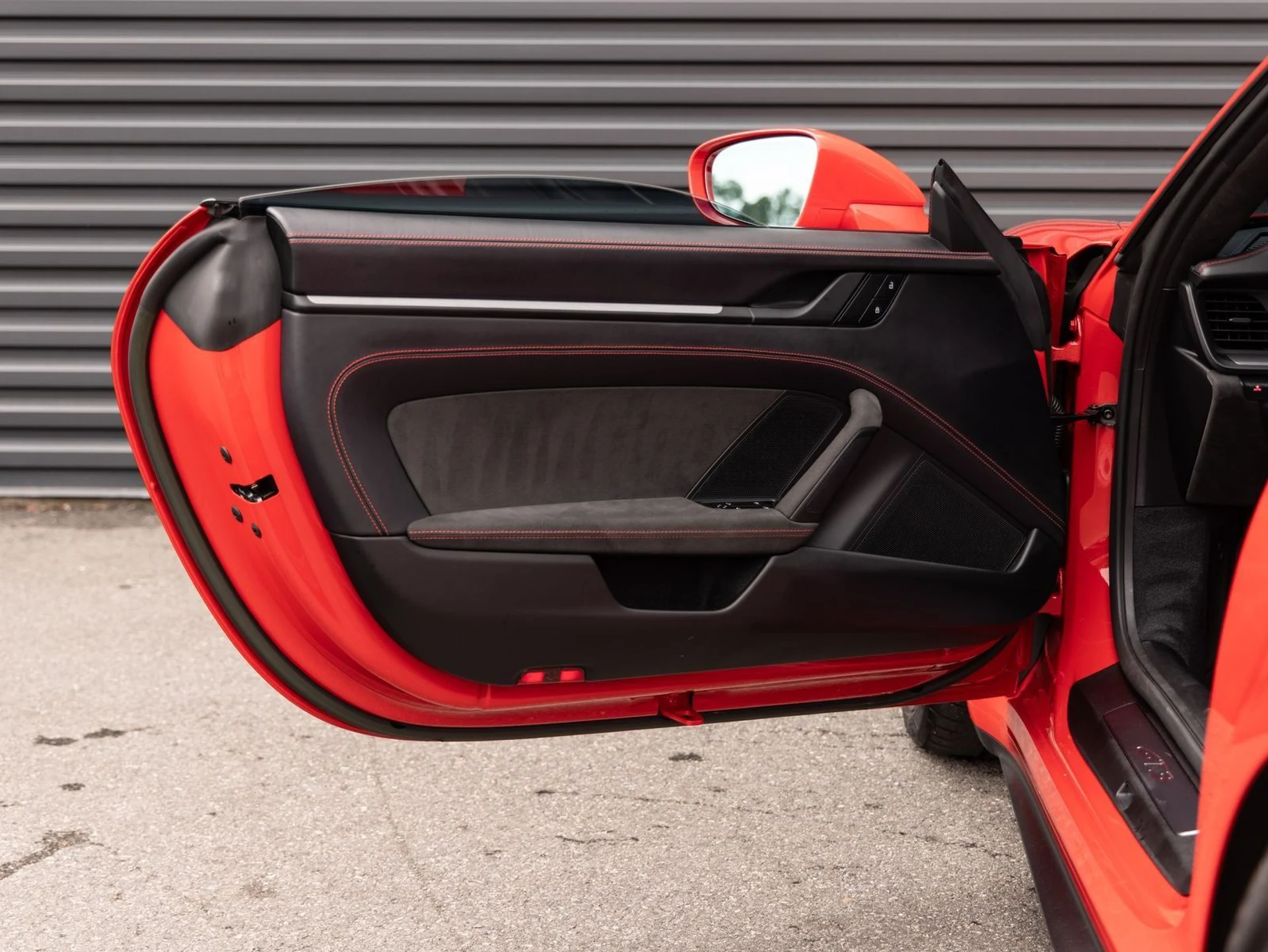 mph020_324177249_21_a64312170f