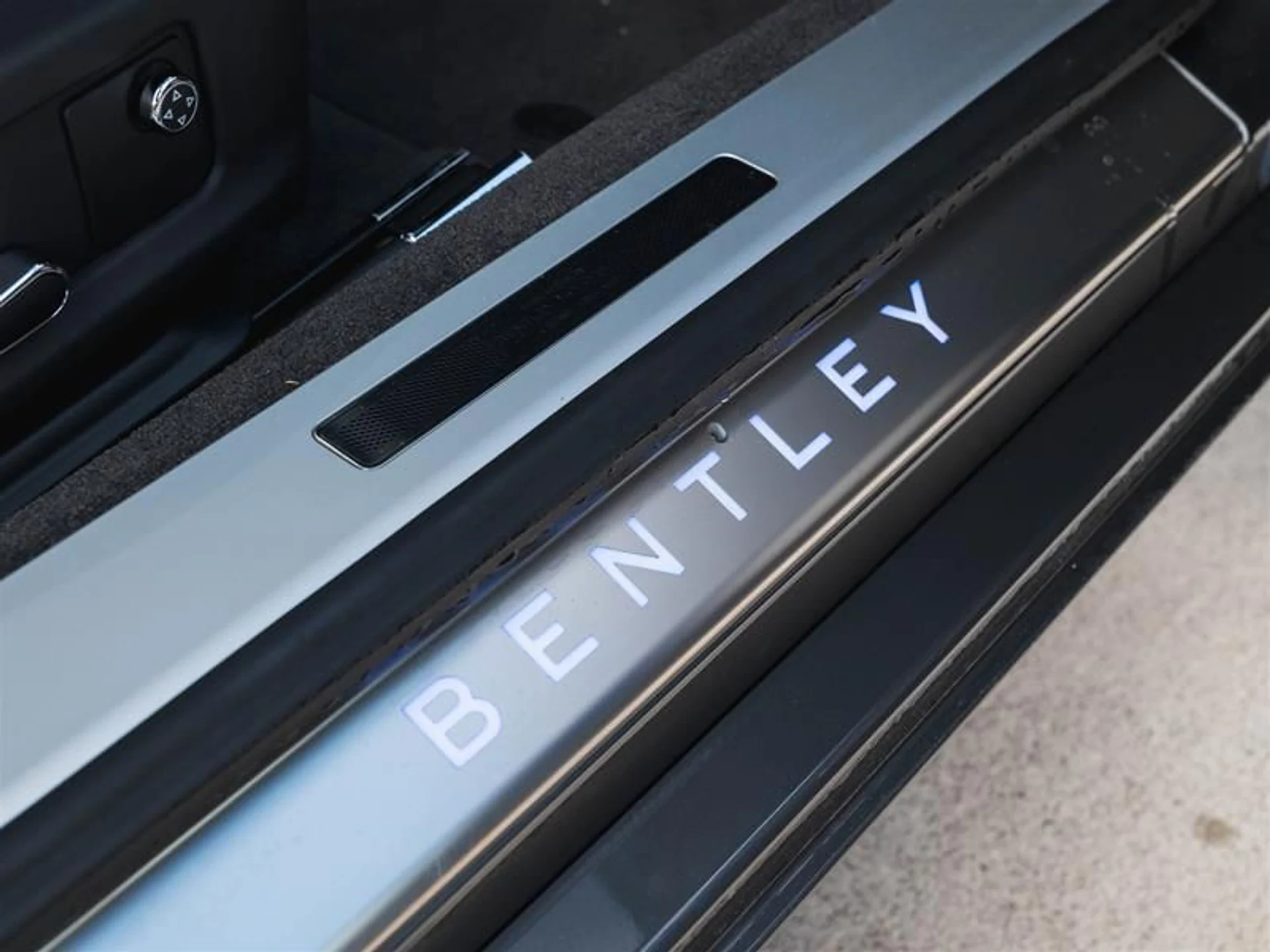 mph020_3243113728_lygbdhiv_4860d041be