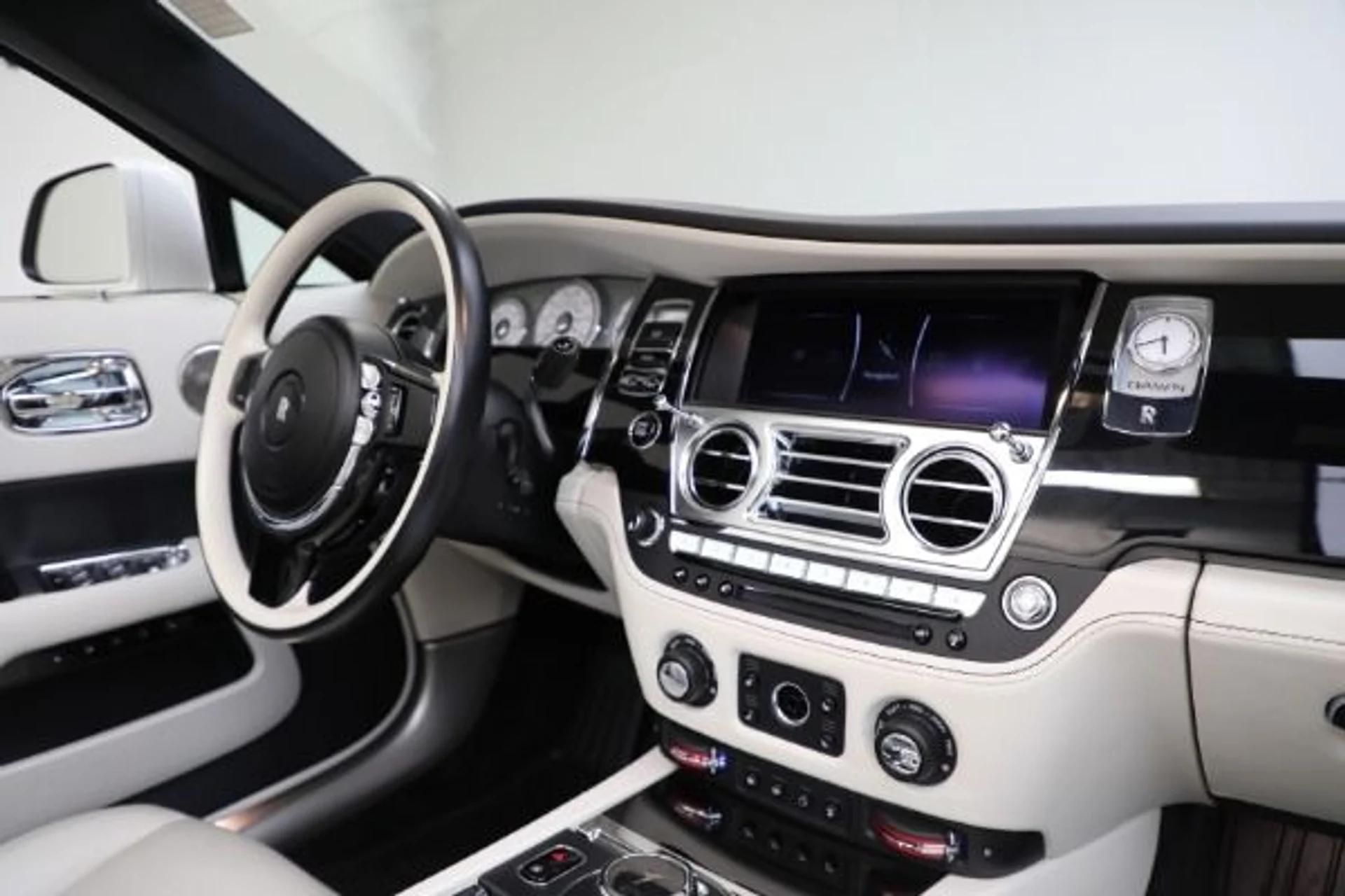 mph020_3248194647_Used_2019_Rolls_Royce_Dawn_01f18a911e