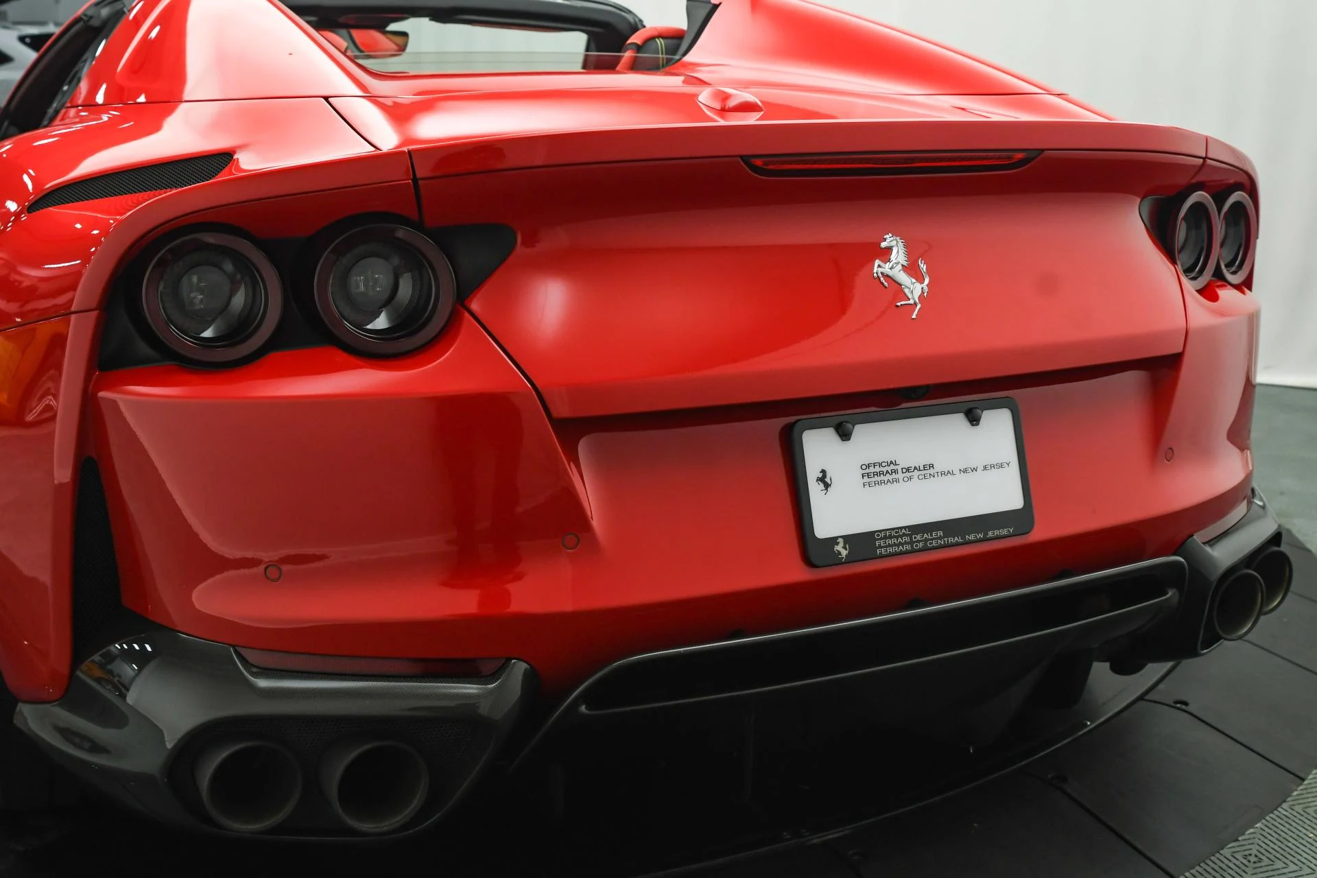 mph020_324903867_Used_2021_Ferrari_812_GTS_1753257405_6cd1643553
