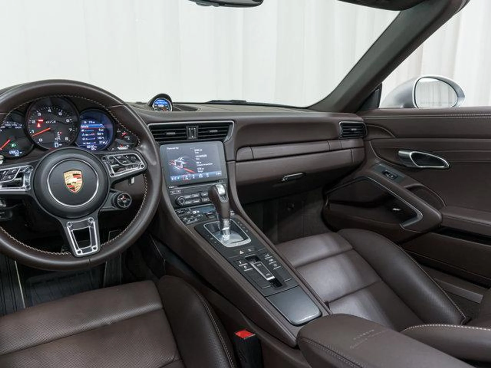 mph020_3250442572_9_Yxk_Ikr_Z_Dk_Ga_Zd_Vvb_S8_f_I_Guy_CE_c0f1ffd6b8