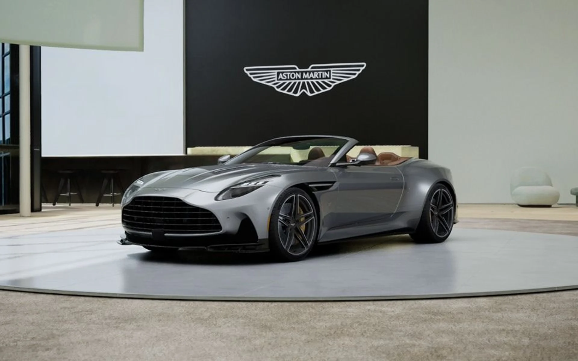 mph020_325726846_New_2027_Aston_Martin_DB_12_S_Volante_In_Transit_4730eb0a26