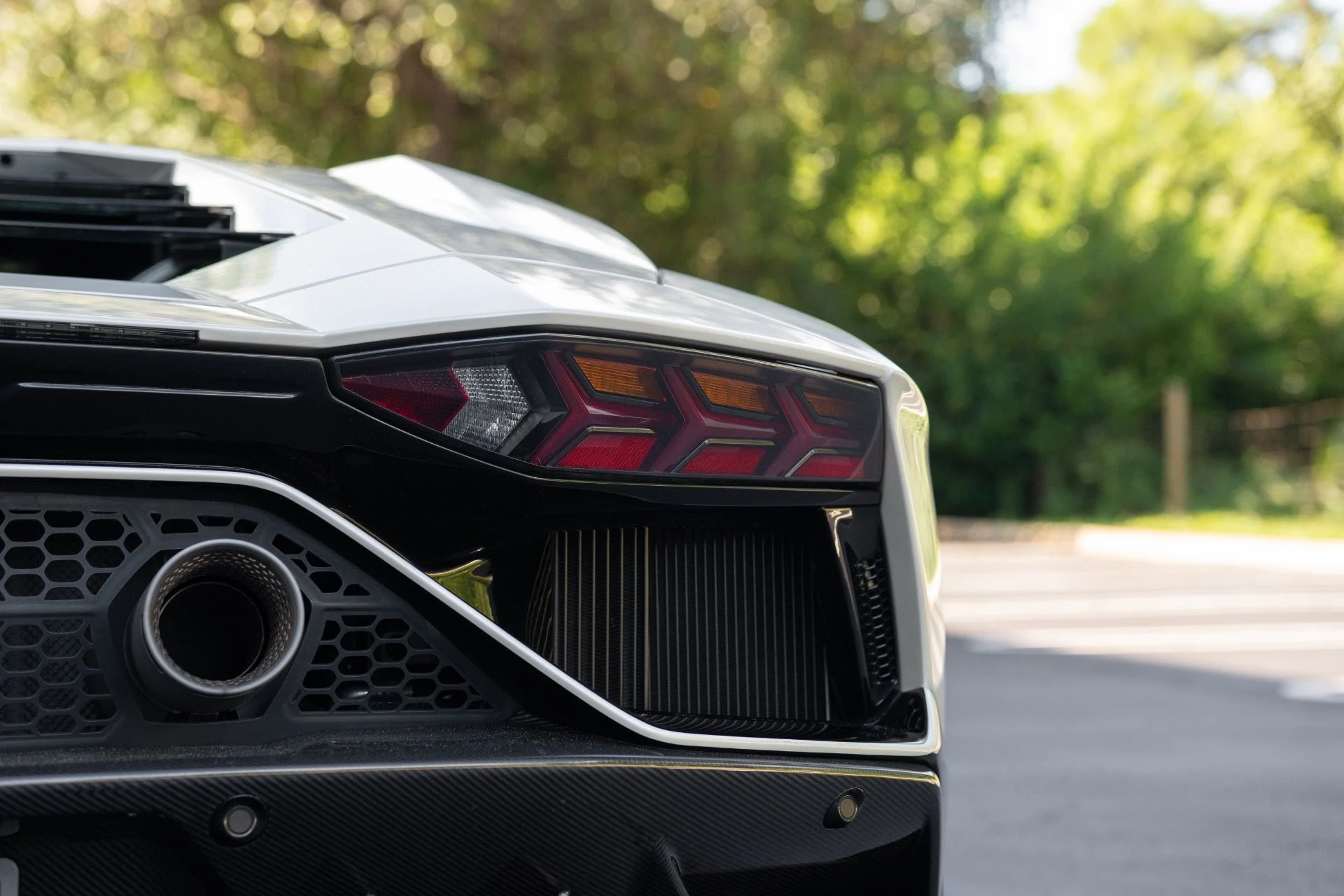 mph020_3257683869_Used_2022_Lamborghini_Aventador_LP_780_4_Ultimae_1758834809_3b83d1885f