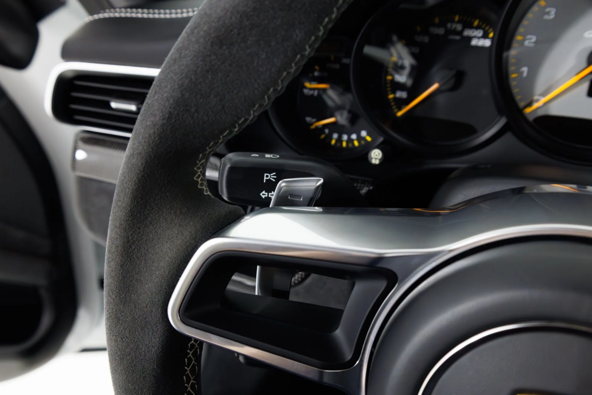 mph020_3259854818_Used_2016_Porsche_911_GT_3_RS_1775150678_64a7bdfa52