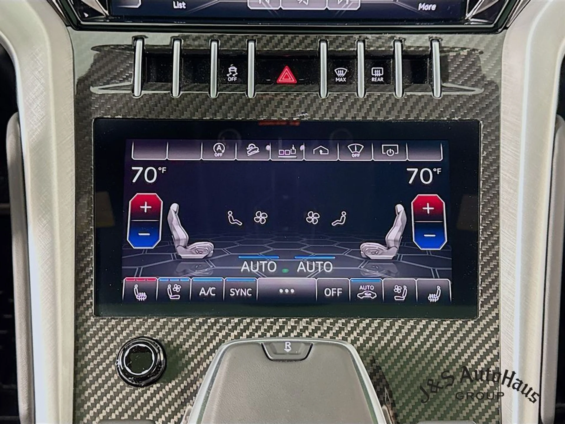 mph020_3260527847_6gy2wmxpq01q0907luwyb7eynokj_d9ac38de38