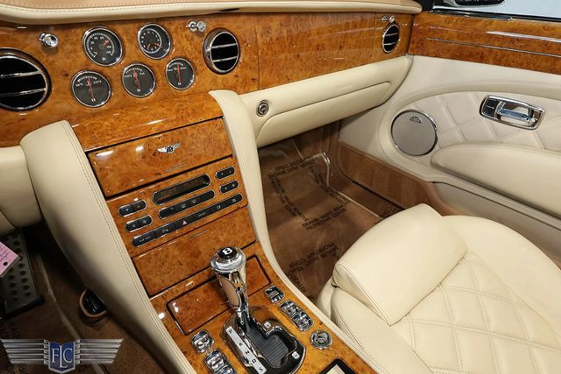 mph020_3260652932_used_2010_bentley_azure_tconvertible_9689_22574902_25_640_c019b67736