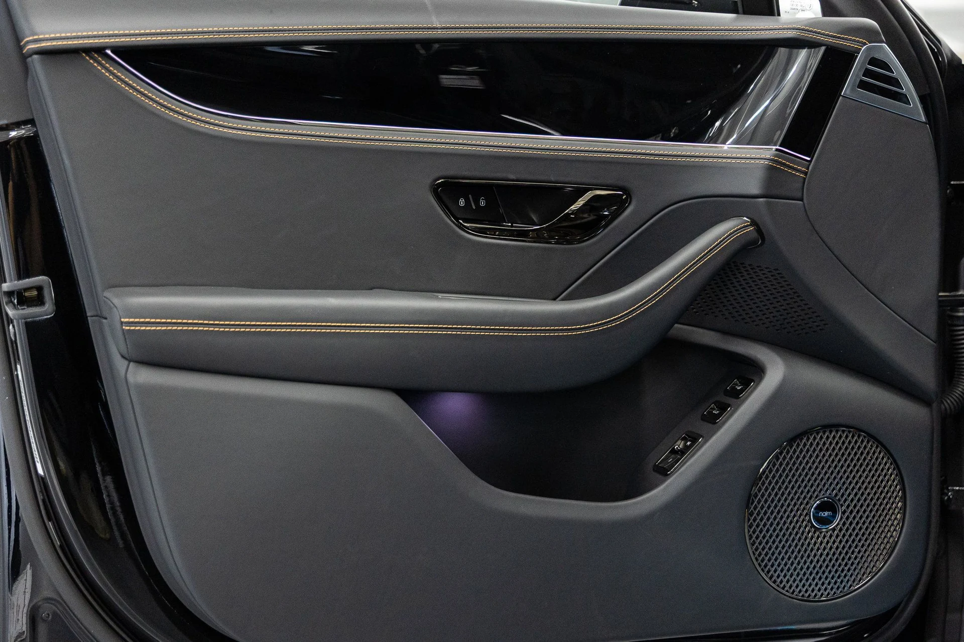 mph020_3262289182_ffde27ba48eecf2800343a31e24e78b5x_ecdebad155