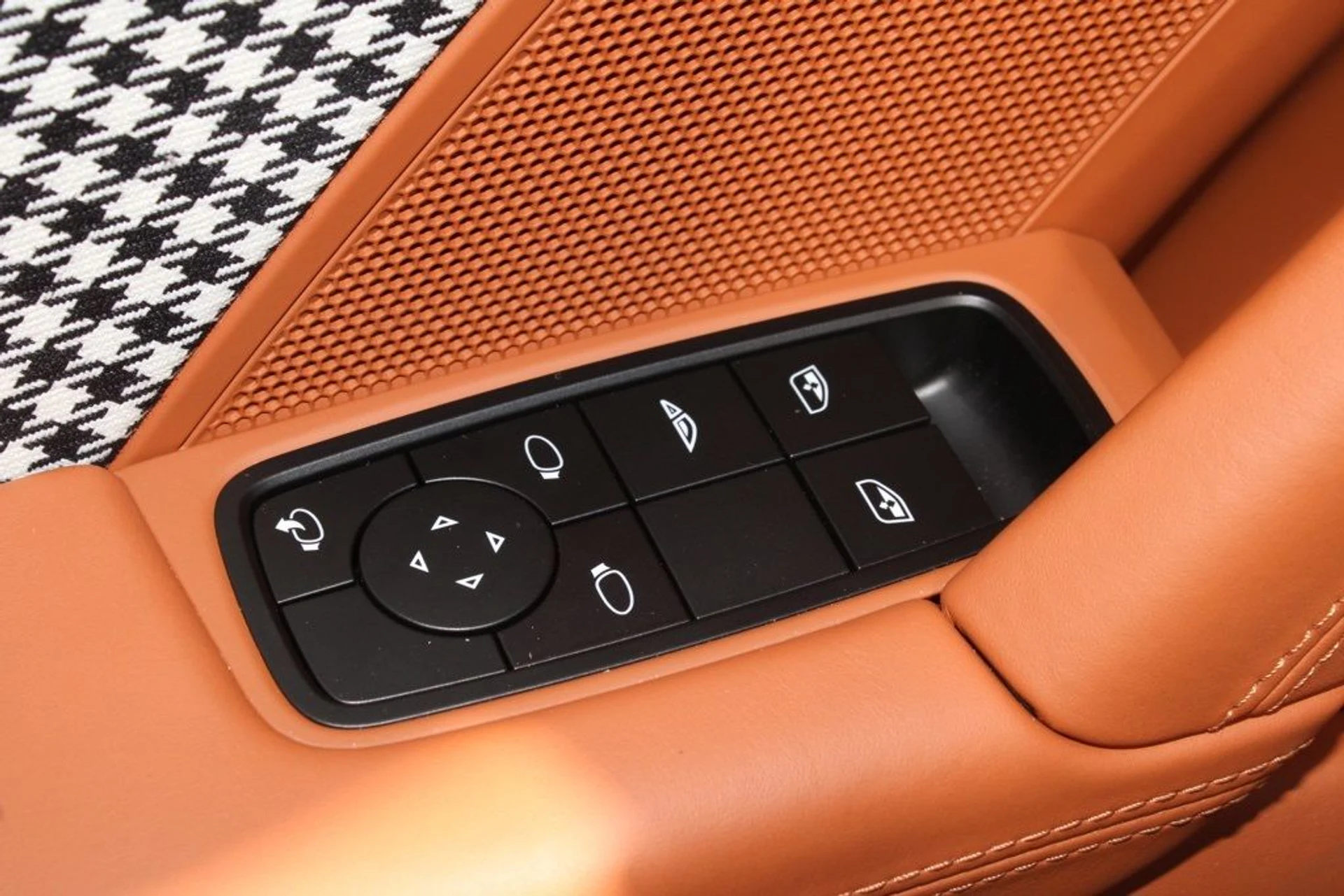 mph020_326264538_555bca67bf3b7c47fc2d42c6ee0dcb29_4487deb5df