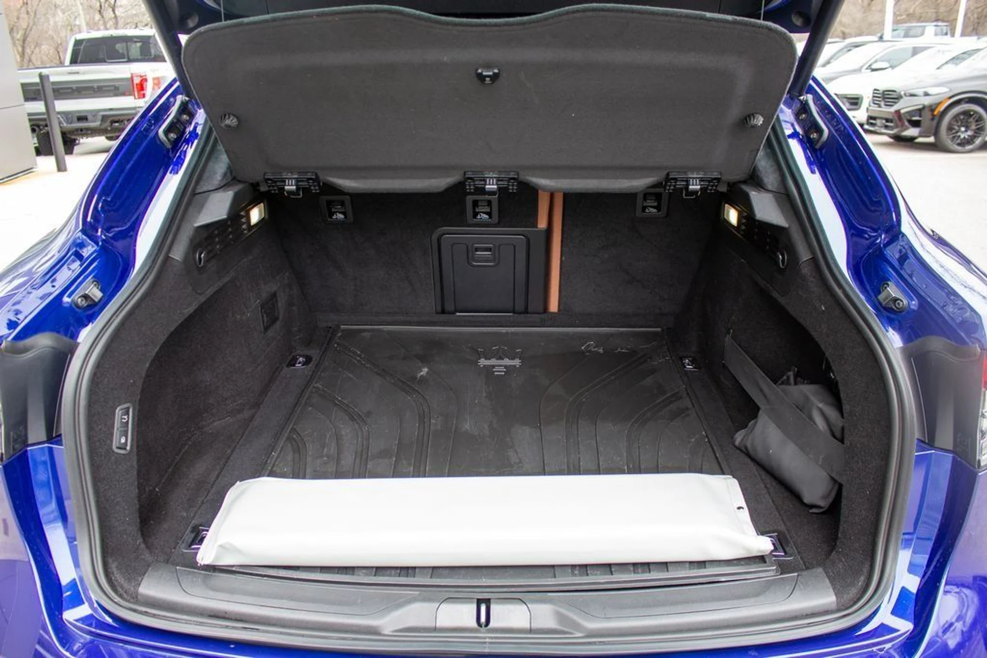 mph020_326438173_7b0962b1495414d3d4cafd8be0a7f449_dc2d0485ef