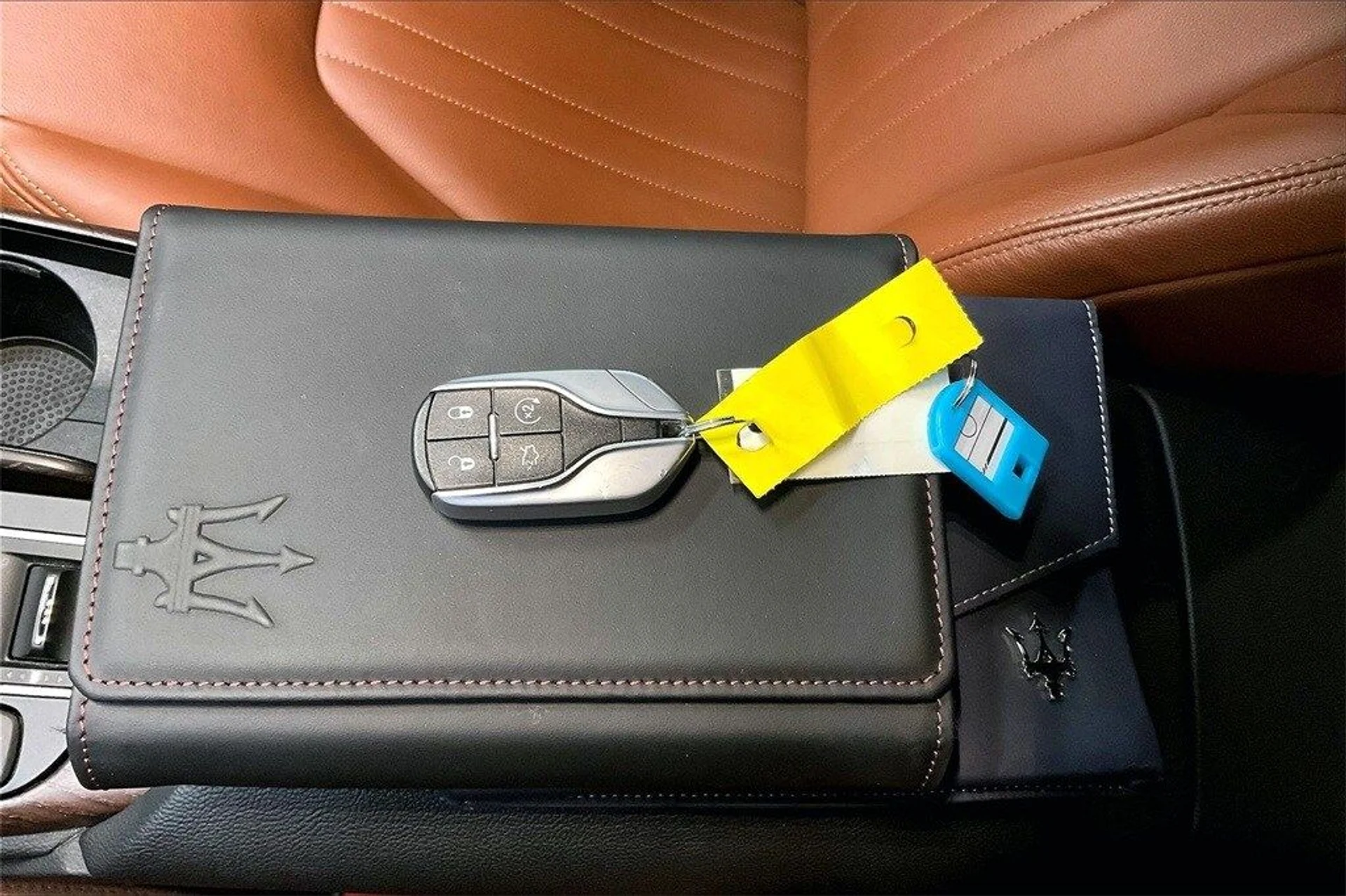 mph020_3269550604_9b86bee43f3097f56363b5b8f2efddf2x_3bf95eedc5