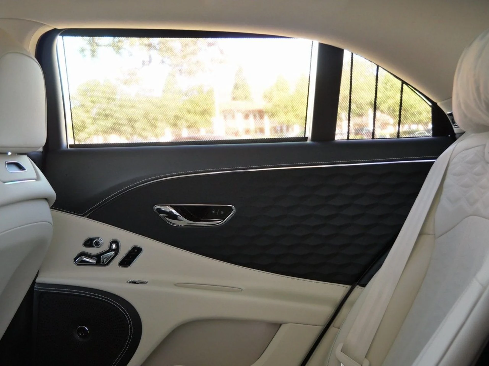 mph020_3269917095_4a5be9025a1c51cae40cdeed2d514fd9x_f49f25df52