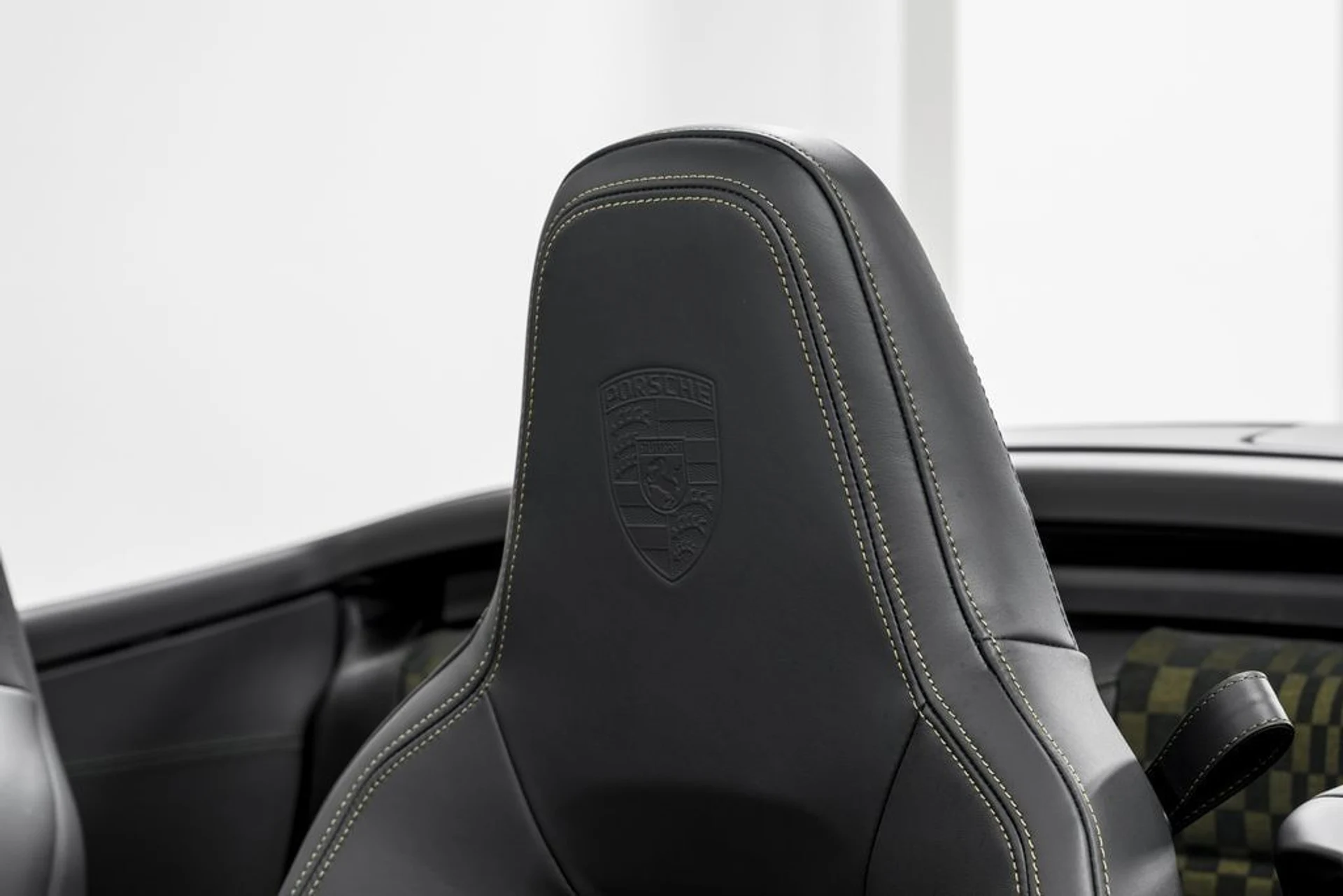 mph020_327320271_5c9094fd2cc648d951927964a5abd517x_e7582aa9a6