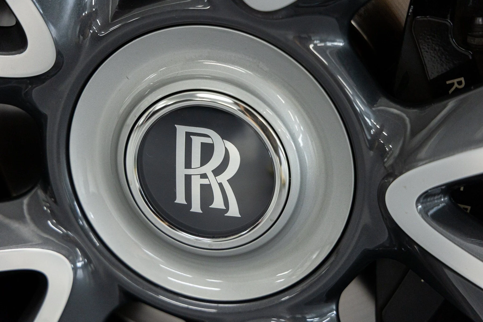 mph020_3276425953_454593d411804539a85e687a9cc19757x_2478bddfd1