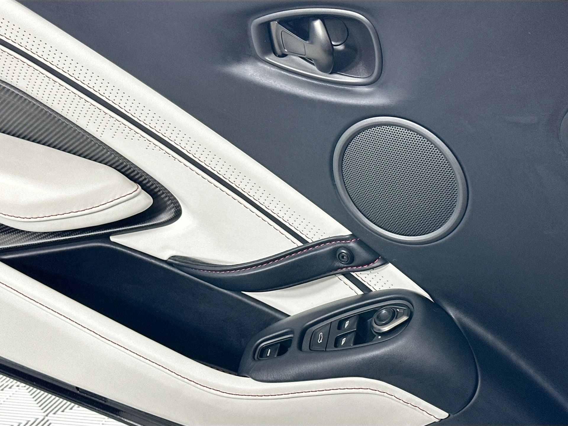 mph020_3278378369_21_d57246bd8e