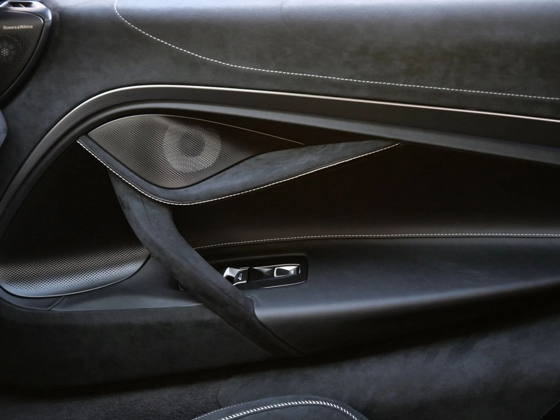 mph020_3279639958_c52ff485f053454f7b2474f432949624x_1bc48c5501