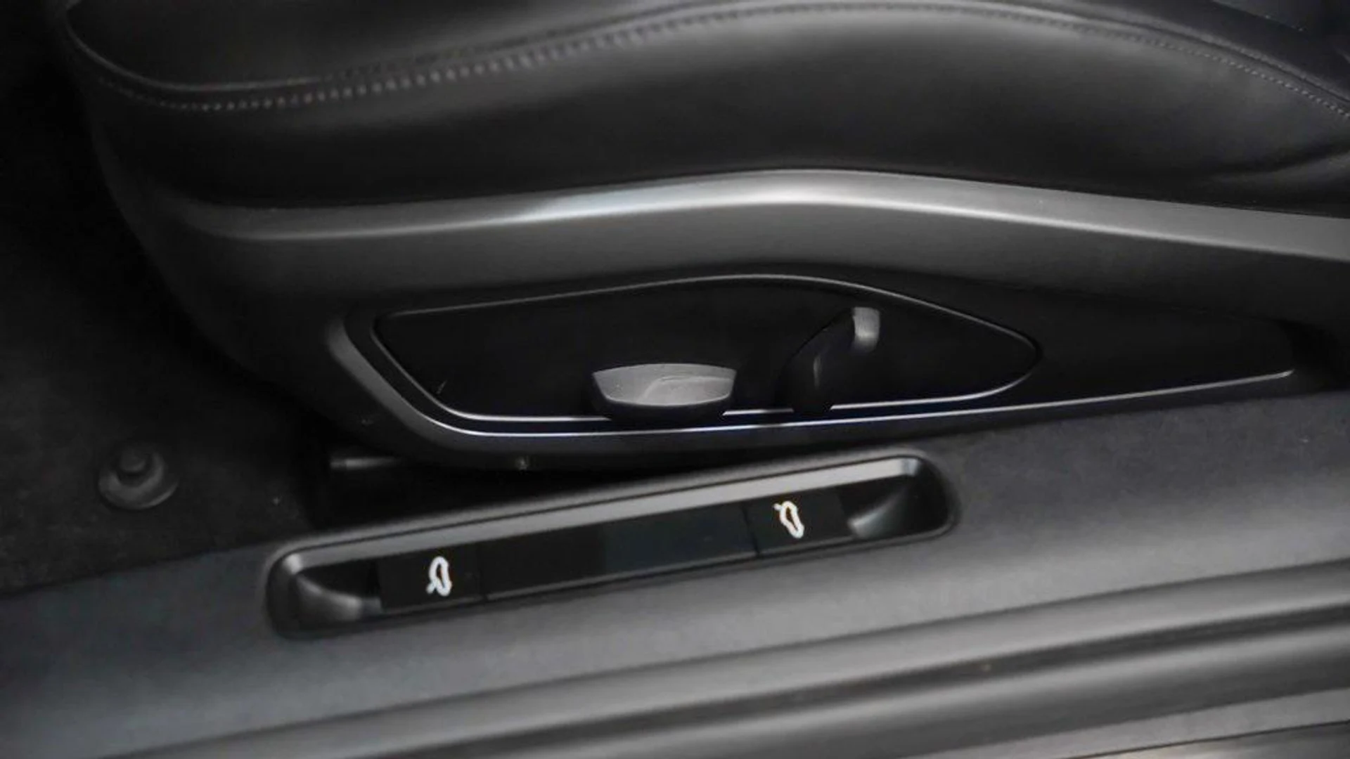 mph020_3279986799_jb_Pee_GWR_Pb_R_Bo_DE_Yn_N_cb_Rq_Xx_DU_52554410f9