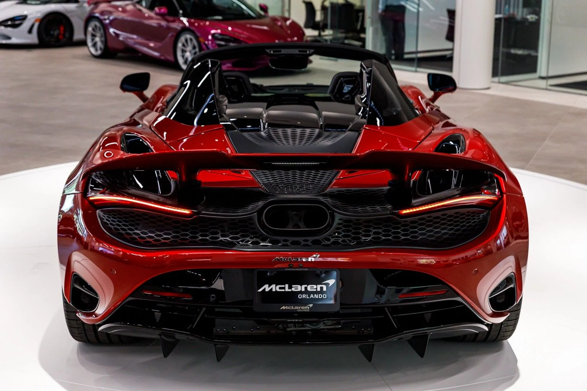 mph020_328207521_677_p21_l_b65b443940