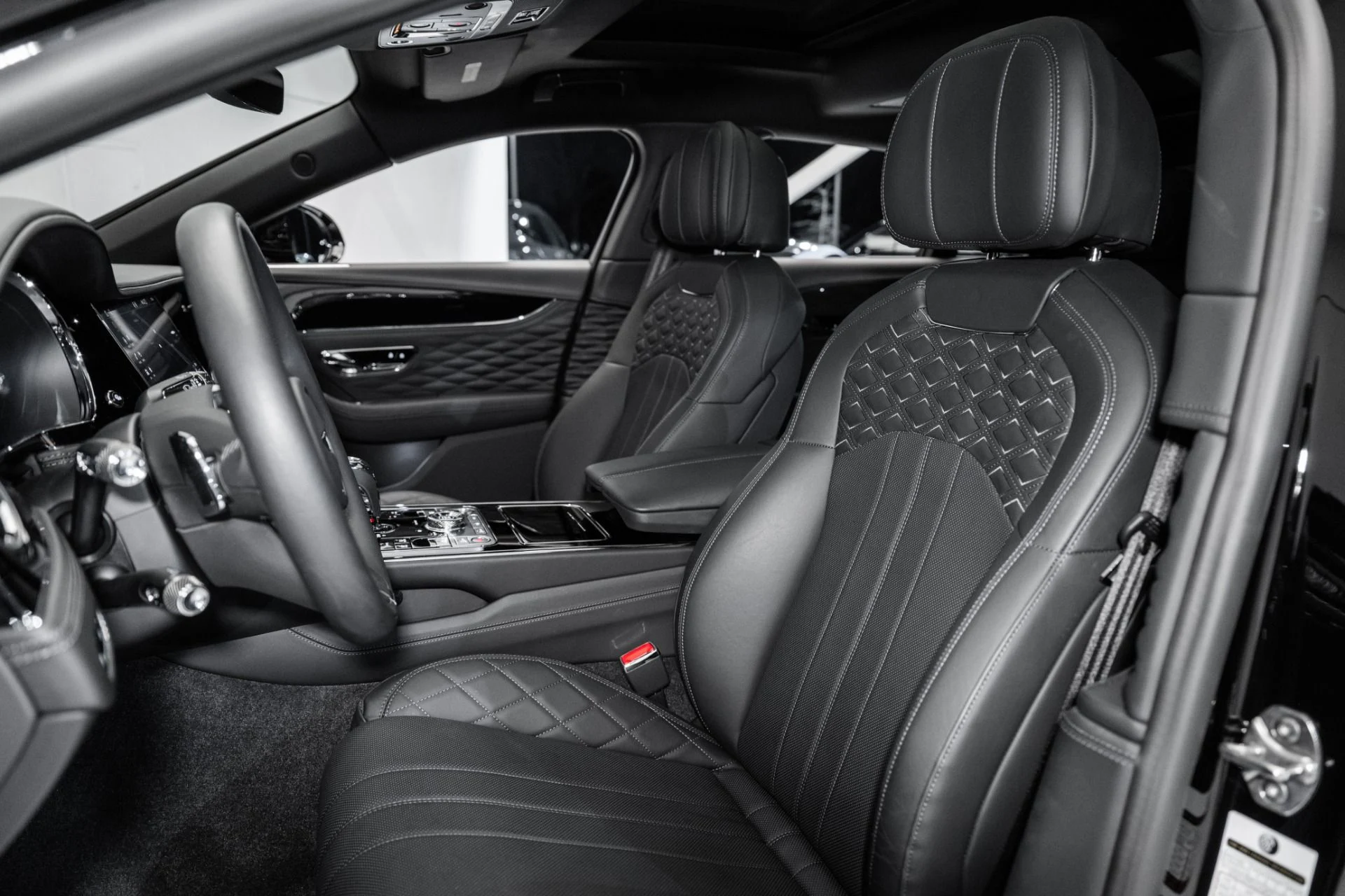 mph020_3288327361_Used_2024_Bentley_Flying_Spur_Speed_1756911756_44a5a718f4