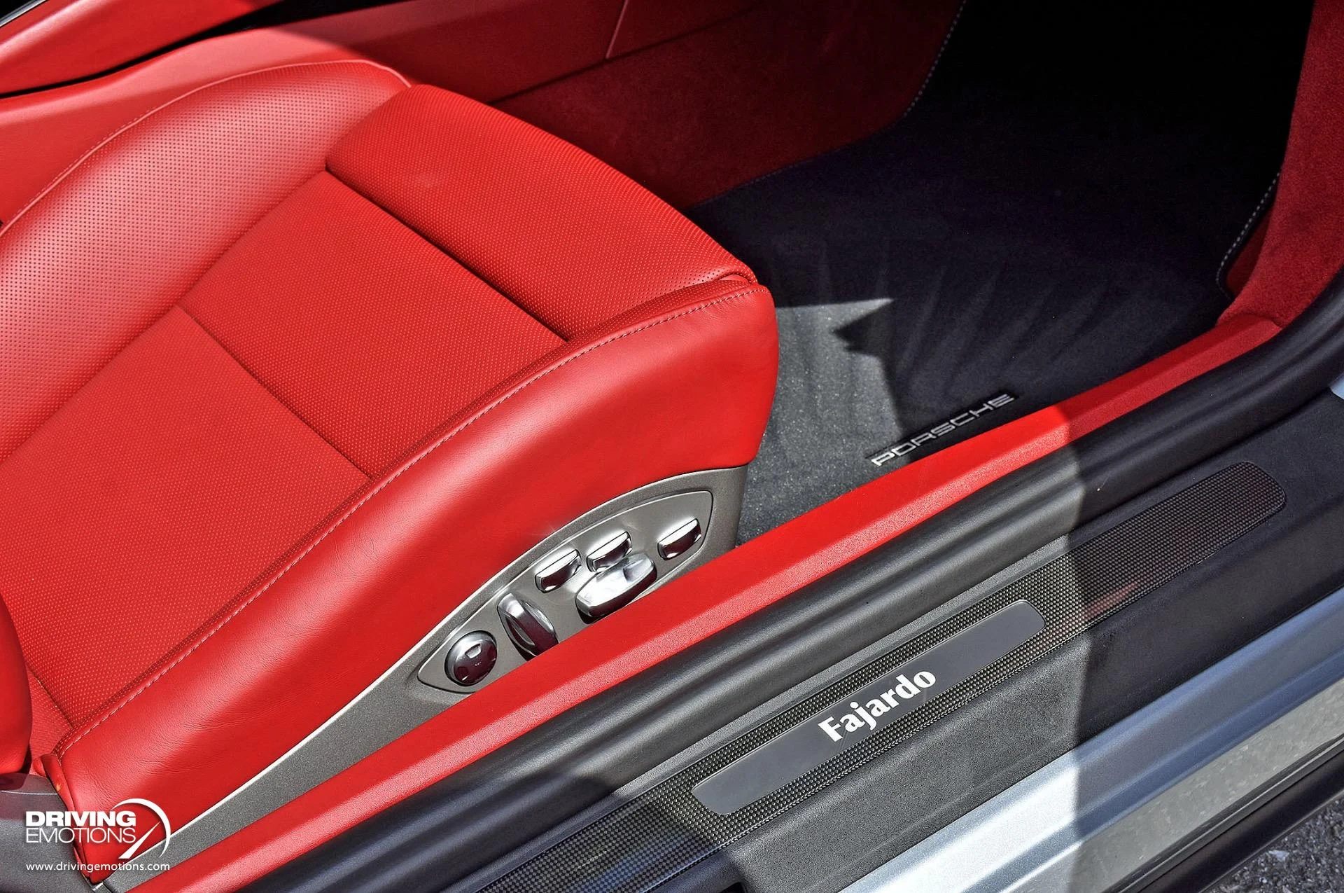 mph020_3293496882_866_p21_l_b6afe0d3b2