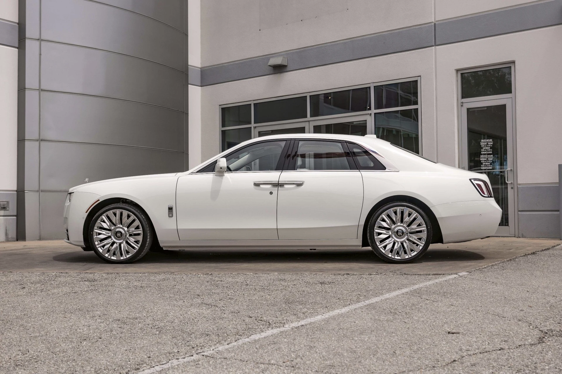mph020_3294034065_Hi_Tech_Luxury_Imports_LLC_SCA_13_GZ_09_TU_235637_image_20_a39edcab8a