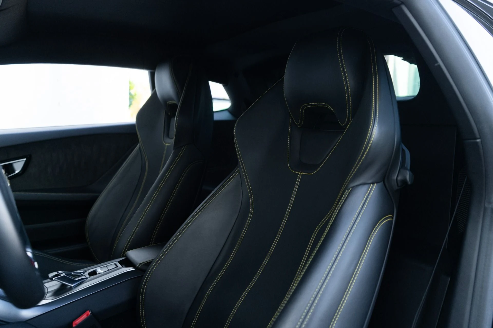 mph020_3294374730_Used_2015_Lamborghini_Huracan_LP_610_4_1768245751_704d593f28