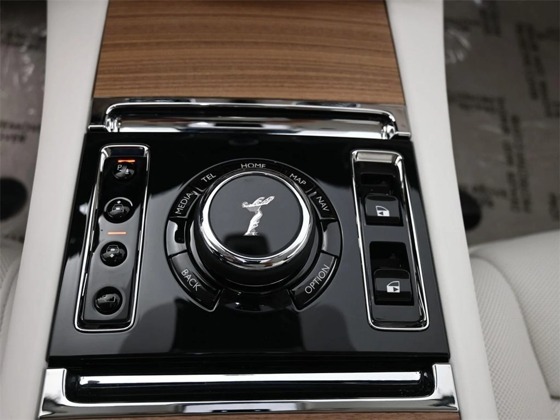 mph020_3299736088_3_OMP_At65e_Q34_K3_NH_9v_Zan_U_Ap_Bd4_955717327b