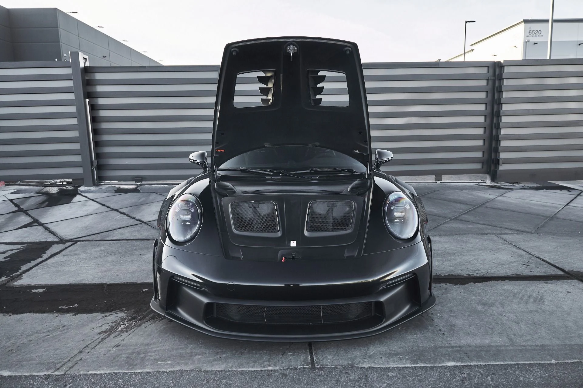 mph020_3301980823_Used_2024_Porsche_911_GT_3_RS_1766112728_29d02b68a6