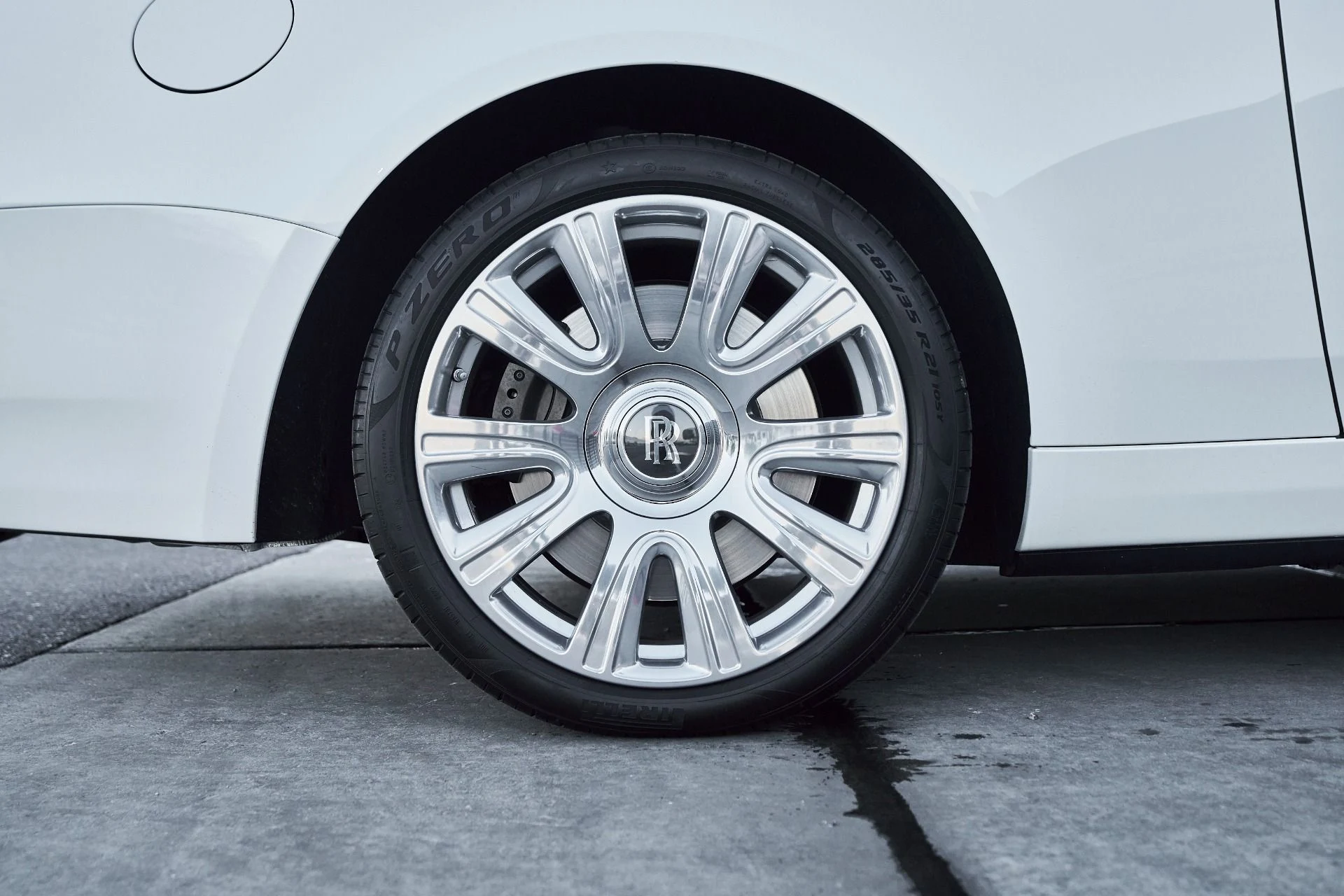 mph020_3306615419_Used_2017_Rolls_Royce_Dawn_Base_1764730538_be4946333a