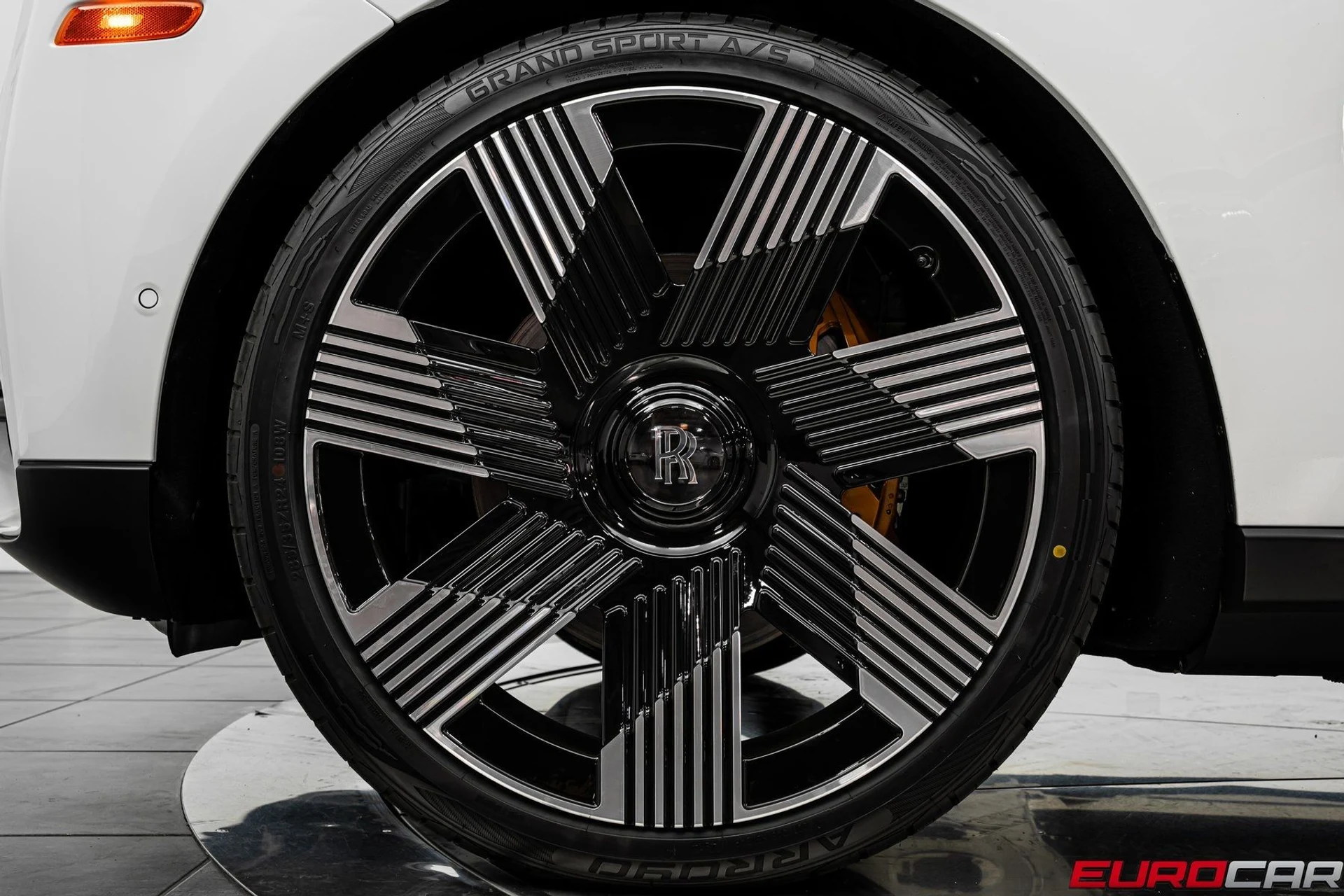 mph020_3307042565_image_21_4e95f5a5d6