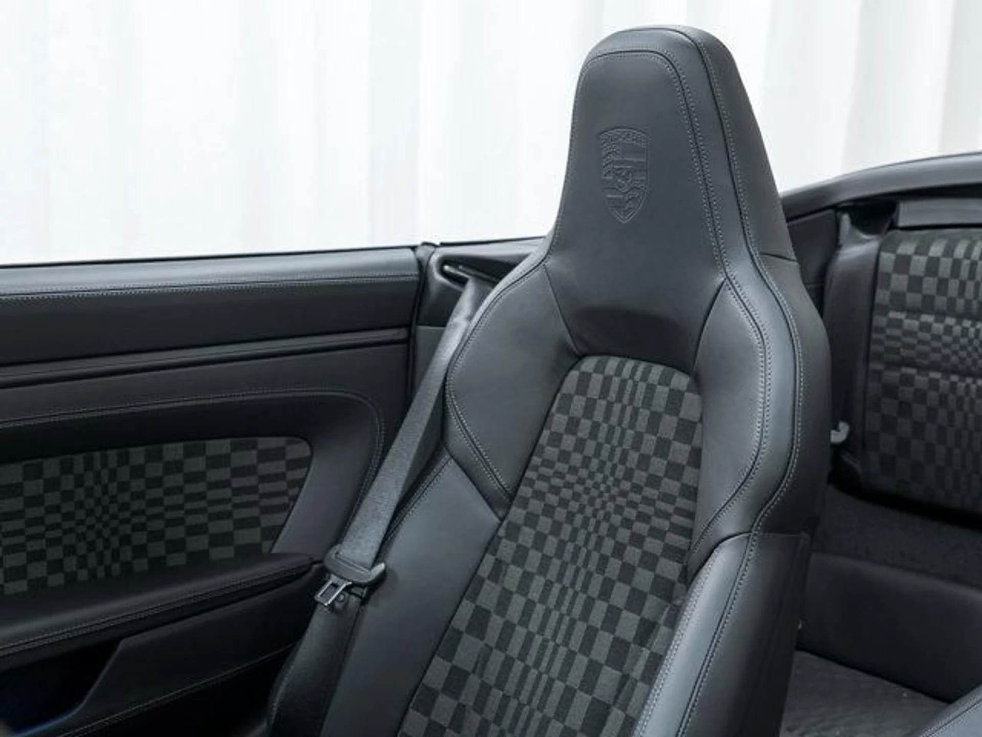 mph020_3308261026_c_Yn_Rfx_F2y7v_Dy_Vofc_Ibefqsir_WI_b26f9d6b2e