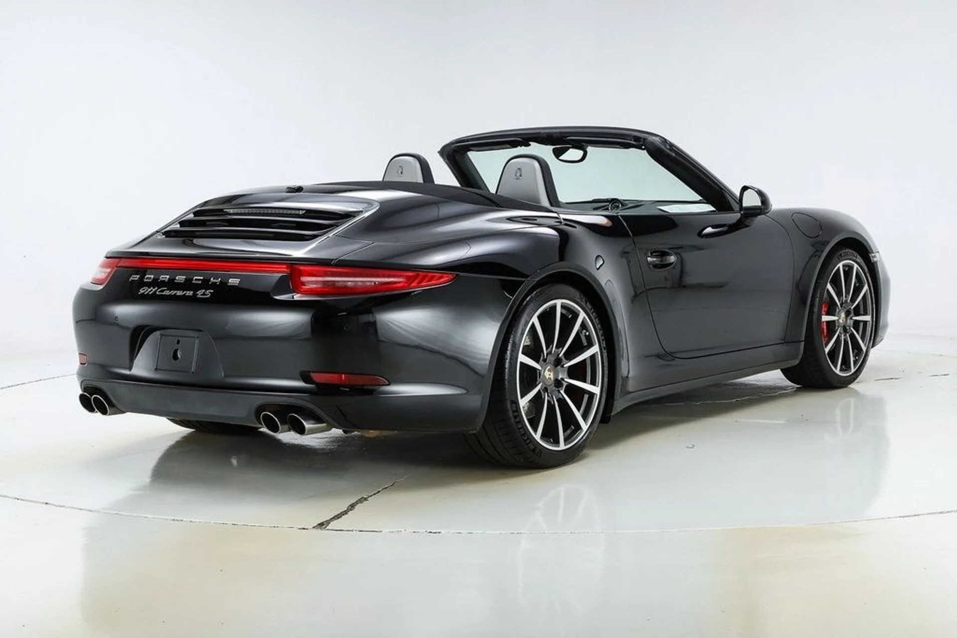 mph020_3308930667_3e6c7d4b035047715faf8543655c2fbdx_9863264a47